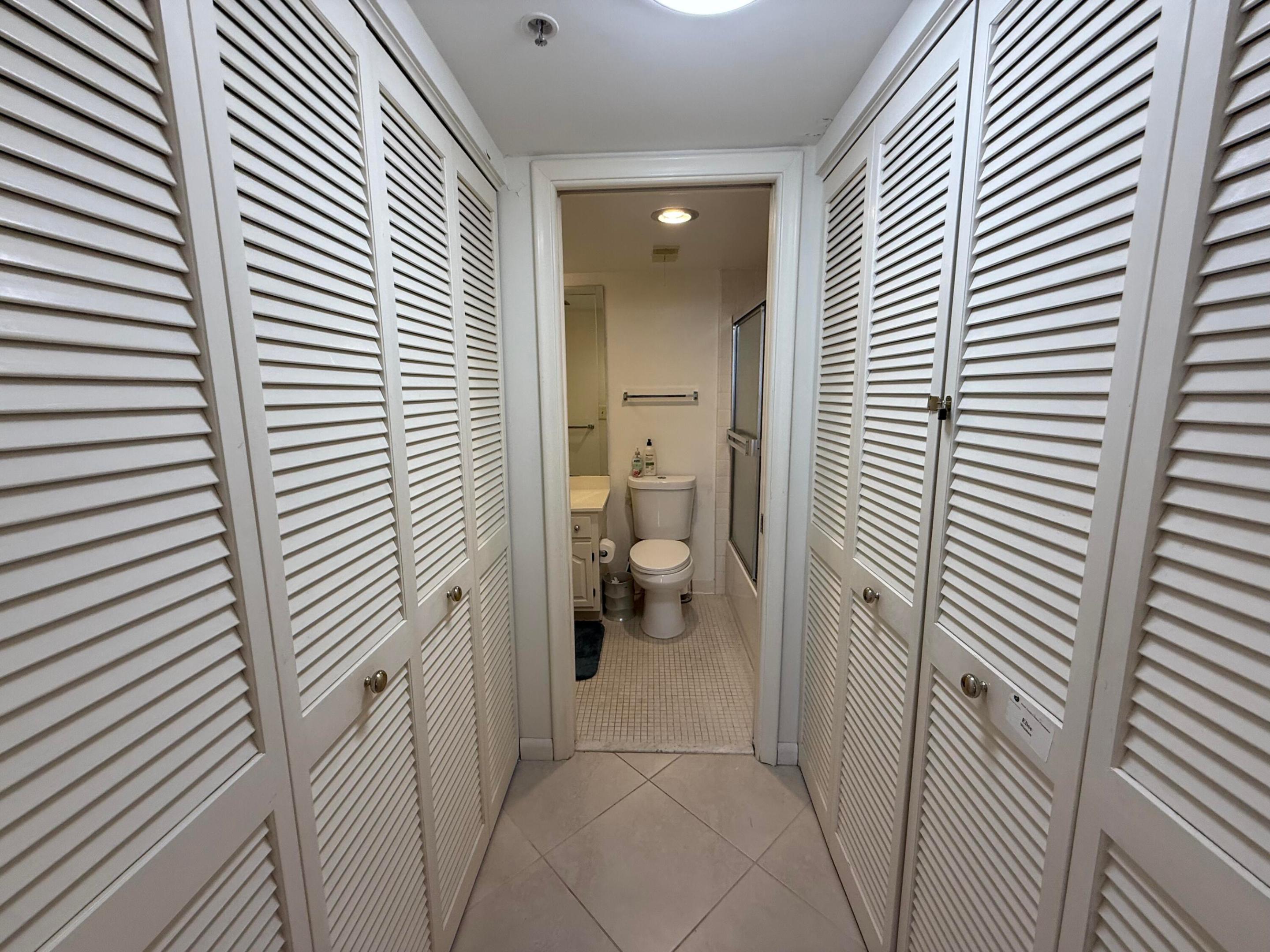 7738 Lakeside #373, Boca Raton FL 33434