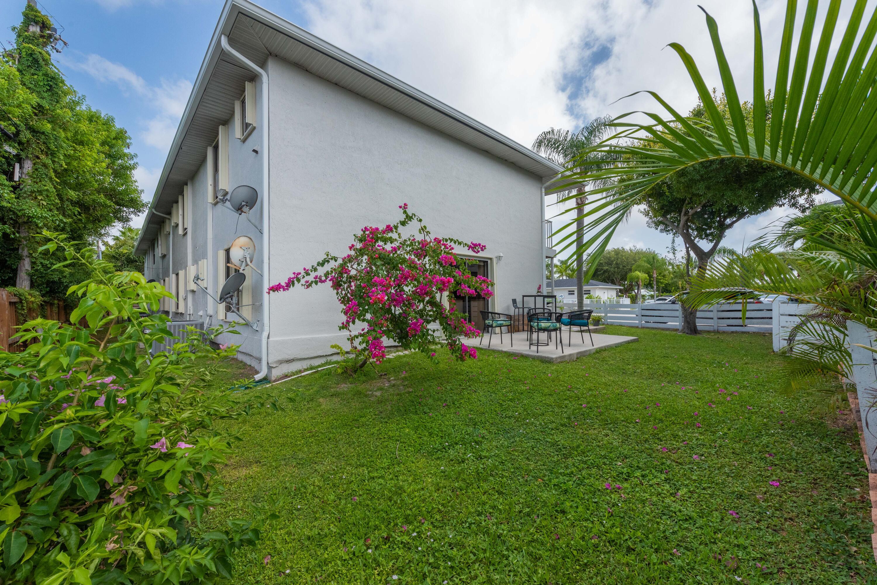 324 W PINE #11, Lantana FL 33462