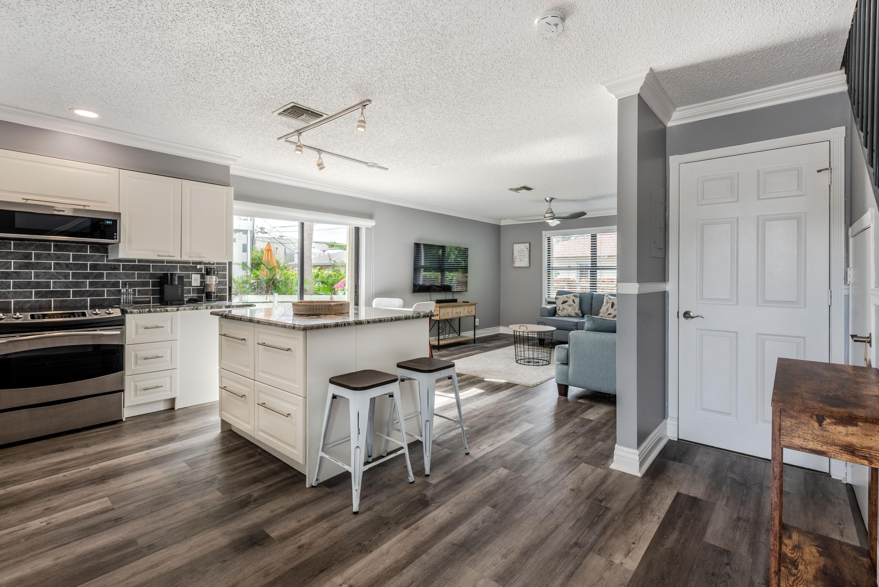 324 W PINE #11, Lantana FL 33462