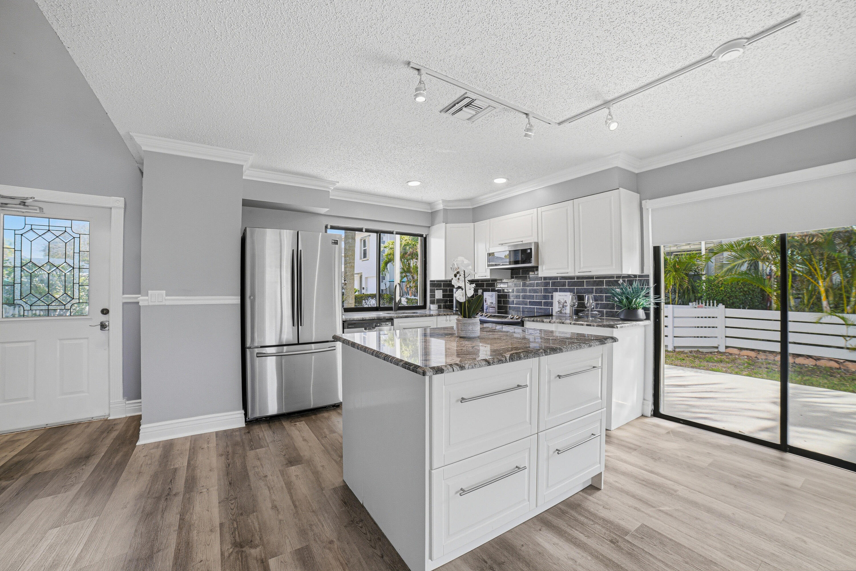324 W PINE #11, Lantana FL 33462