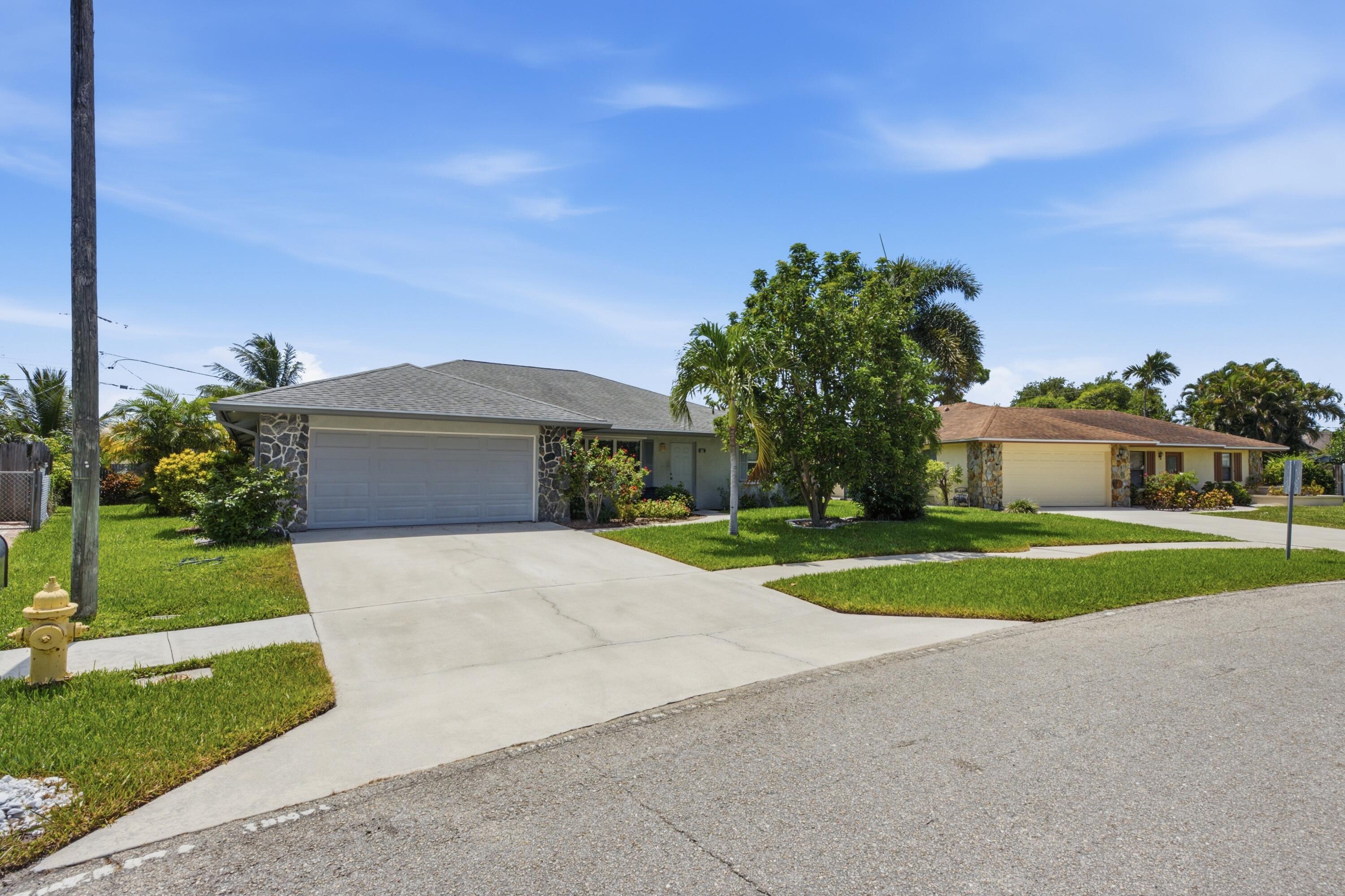 1081 Palama, Lantana FL 33462