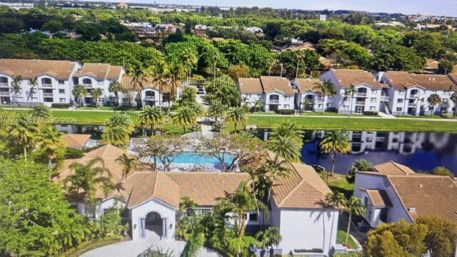 2640 S University #325, Davie FL 33328