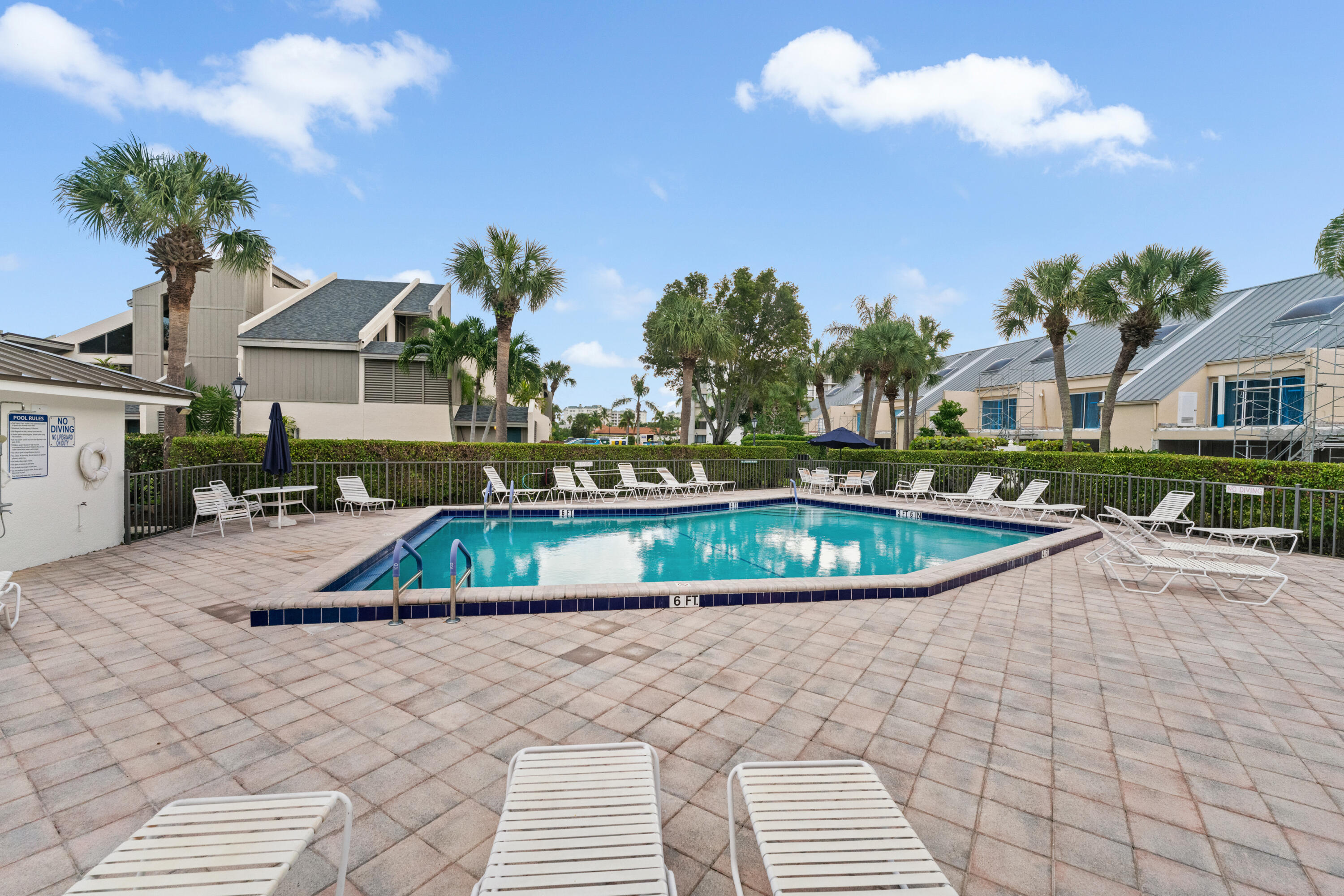 1605 S US #V6-104, Jupiter FL 33477
