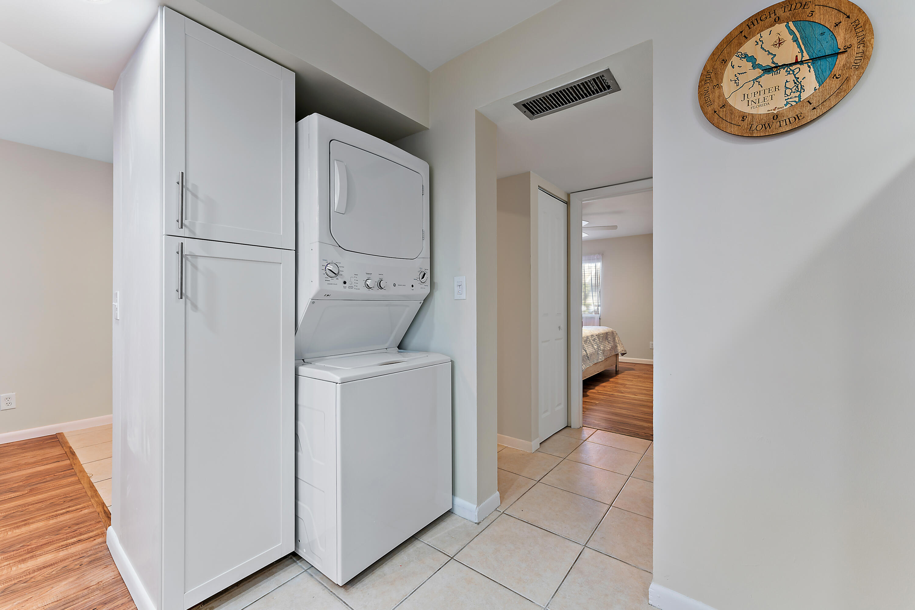 1605 S US #V6-104, Jupiter FL 33477