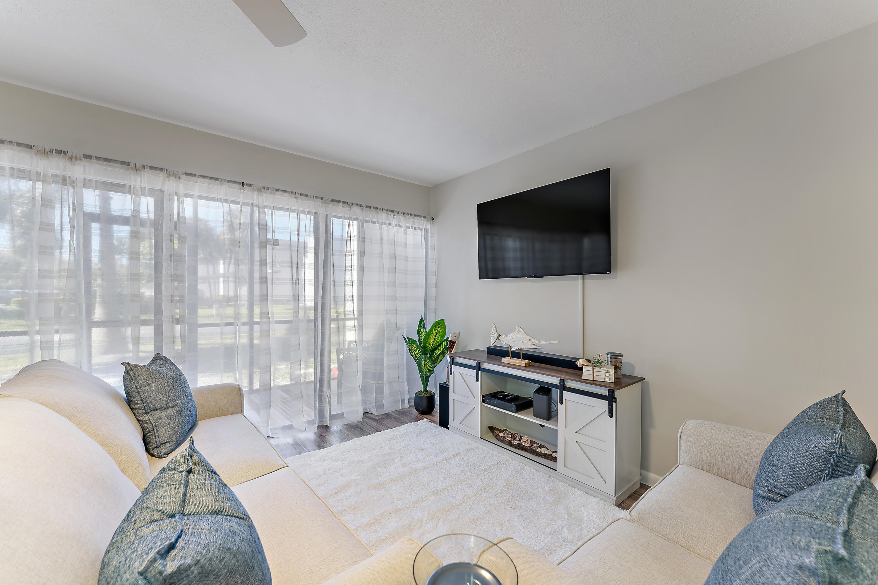 1605 S US #V6-104, Jupiter FL 33477