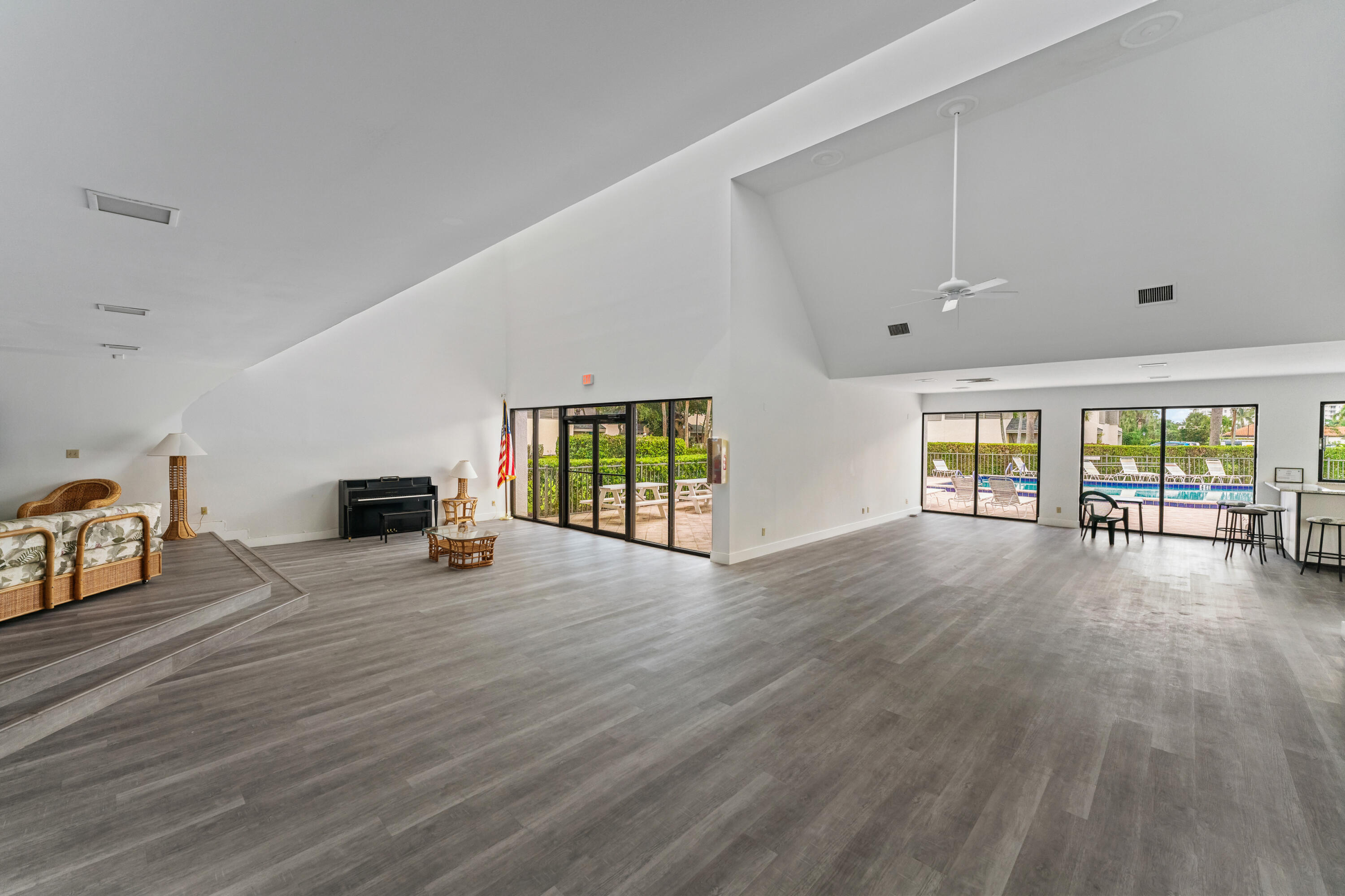 1605 S US #V6-104, Jupiter FL 33477