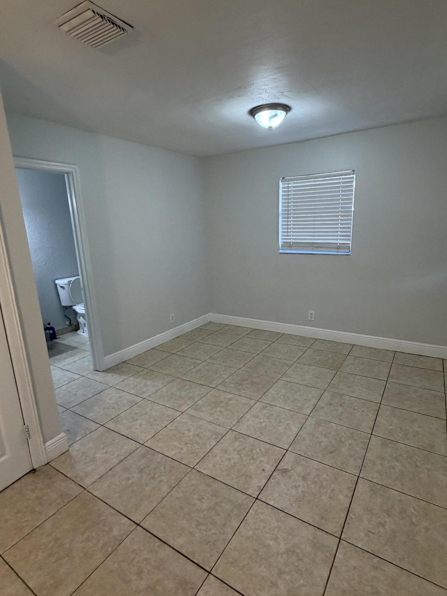 5572 SW 6th, Margate FL 33068