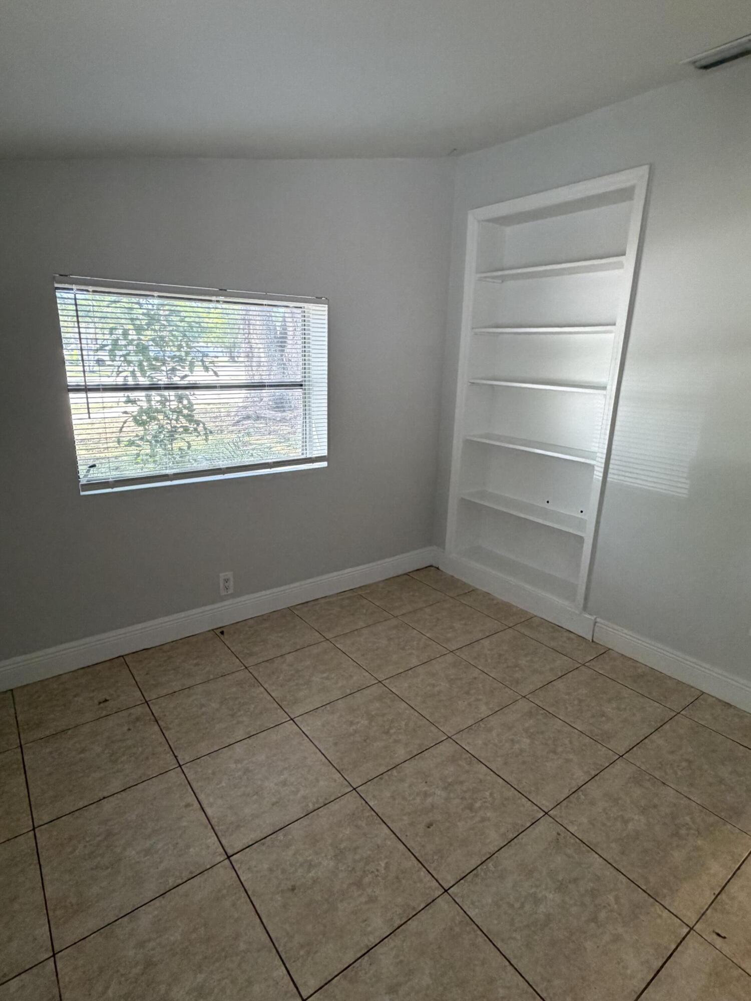 5572 SW 6th, Margate FL 33068