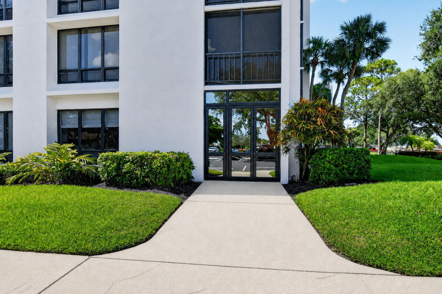 7847 Lakeside #1015, Boca Raton FL 33434