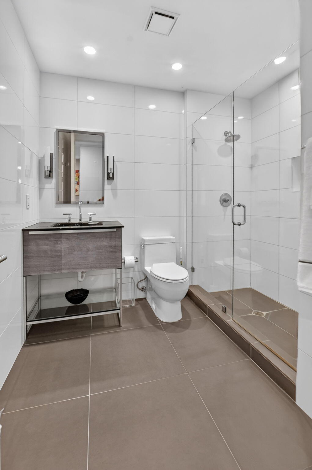 7847 Lakeside #1015, Boca Raton FL 33434