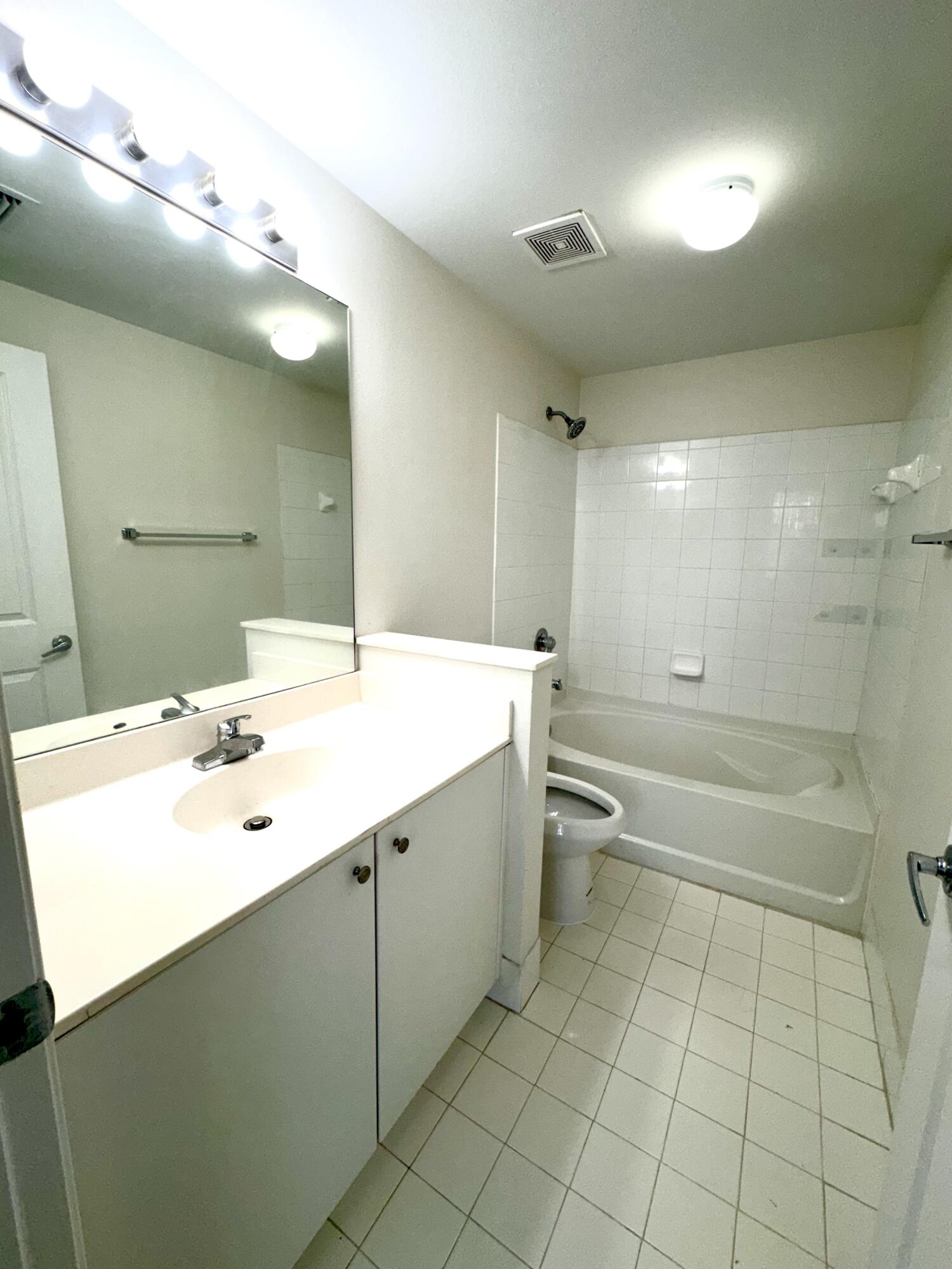 5840 W SAMPLE #303, Coral Springs FL 33067