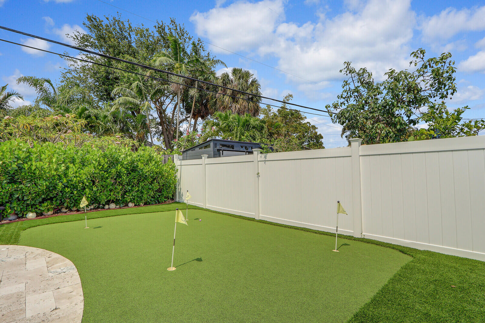 27 WILLOW, Tequesta FL 33469