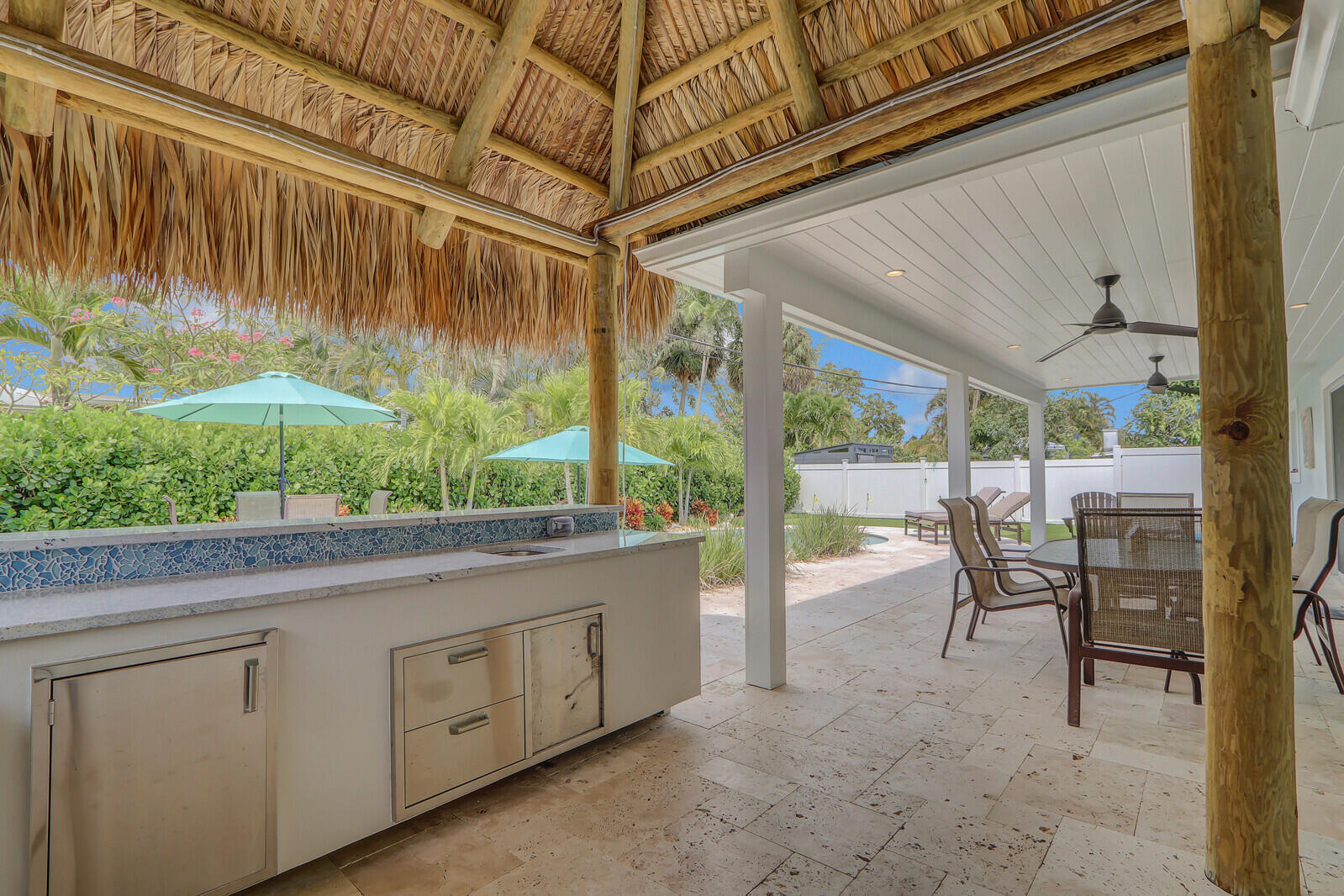 27 WILLOW, Tequesta FL 33469
