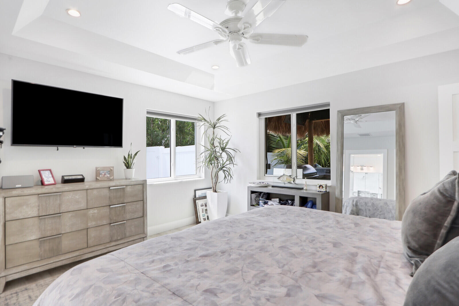 27 WILLOW, Tequesta FL 33469
