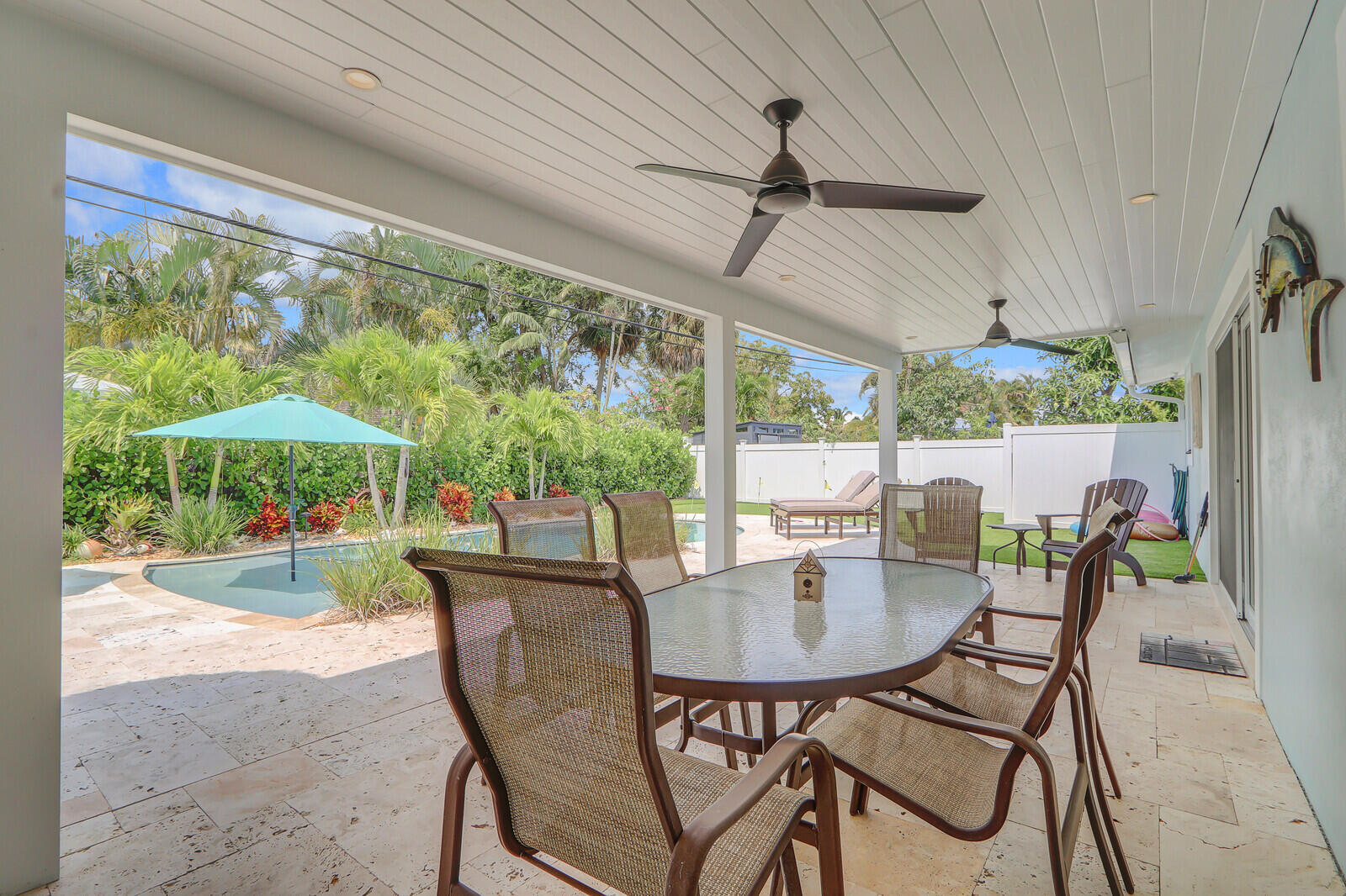 27 WILLOW, Tequesta FL 33469