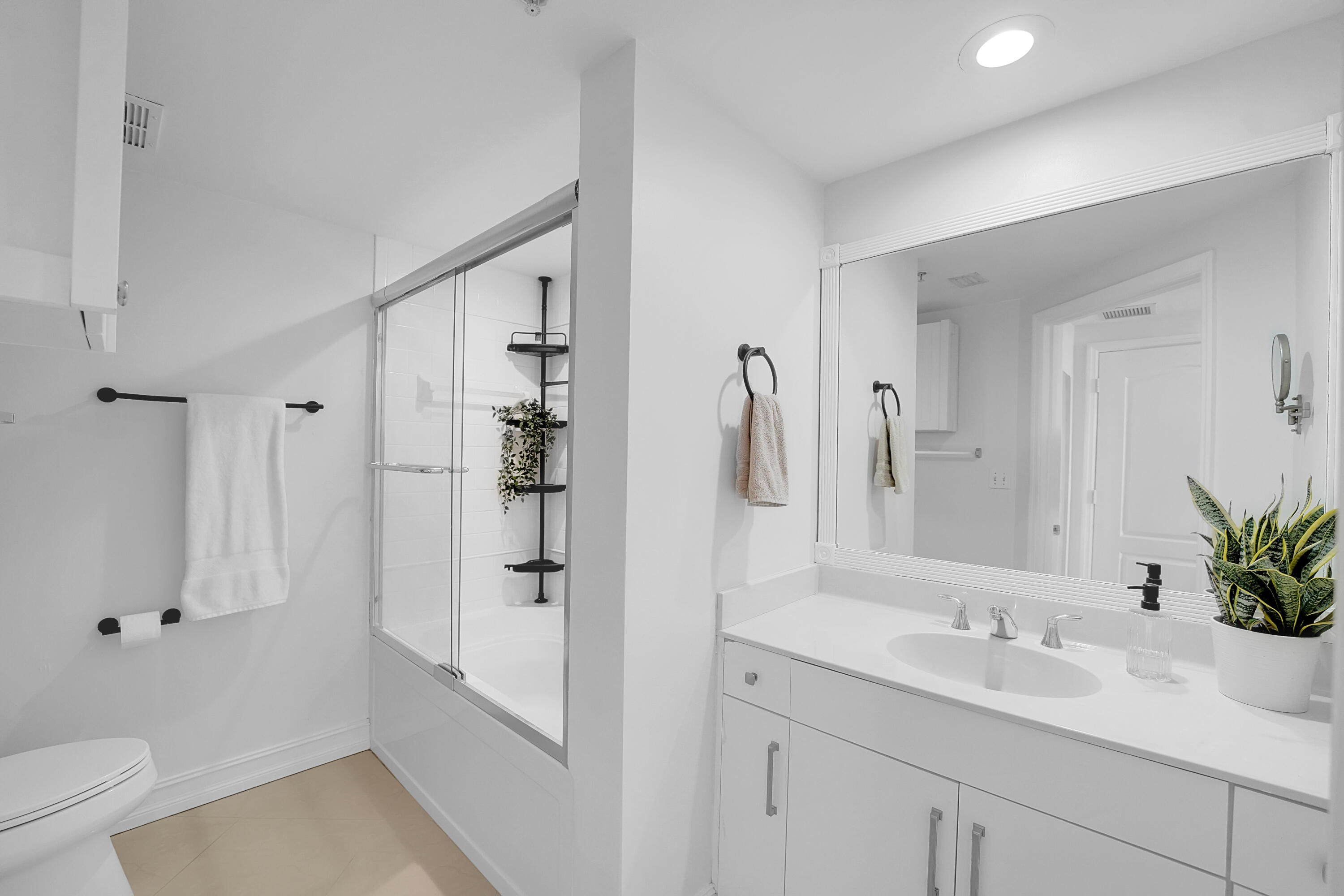 110 N Federal #1410, Fort Lauderdale FL 33301