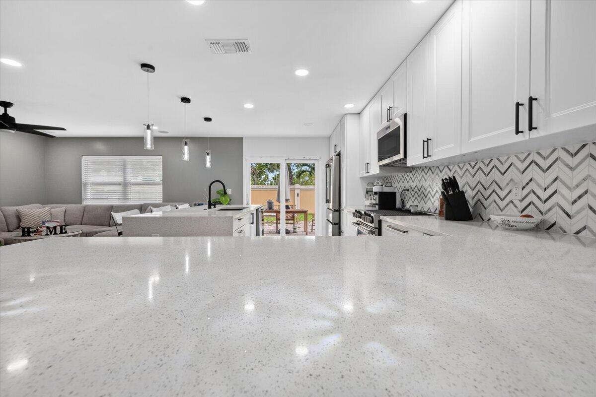 3367 COMMODORE, West Palm Beach FL 33411