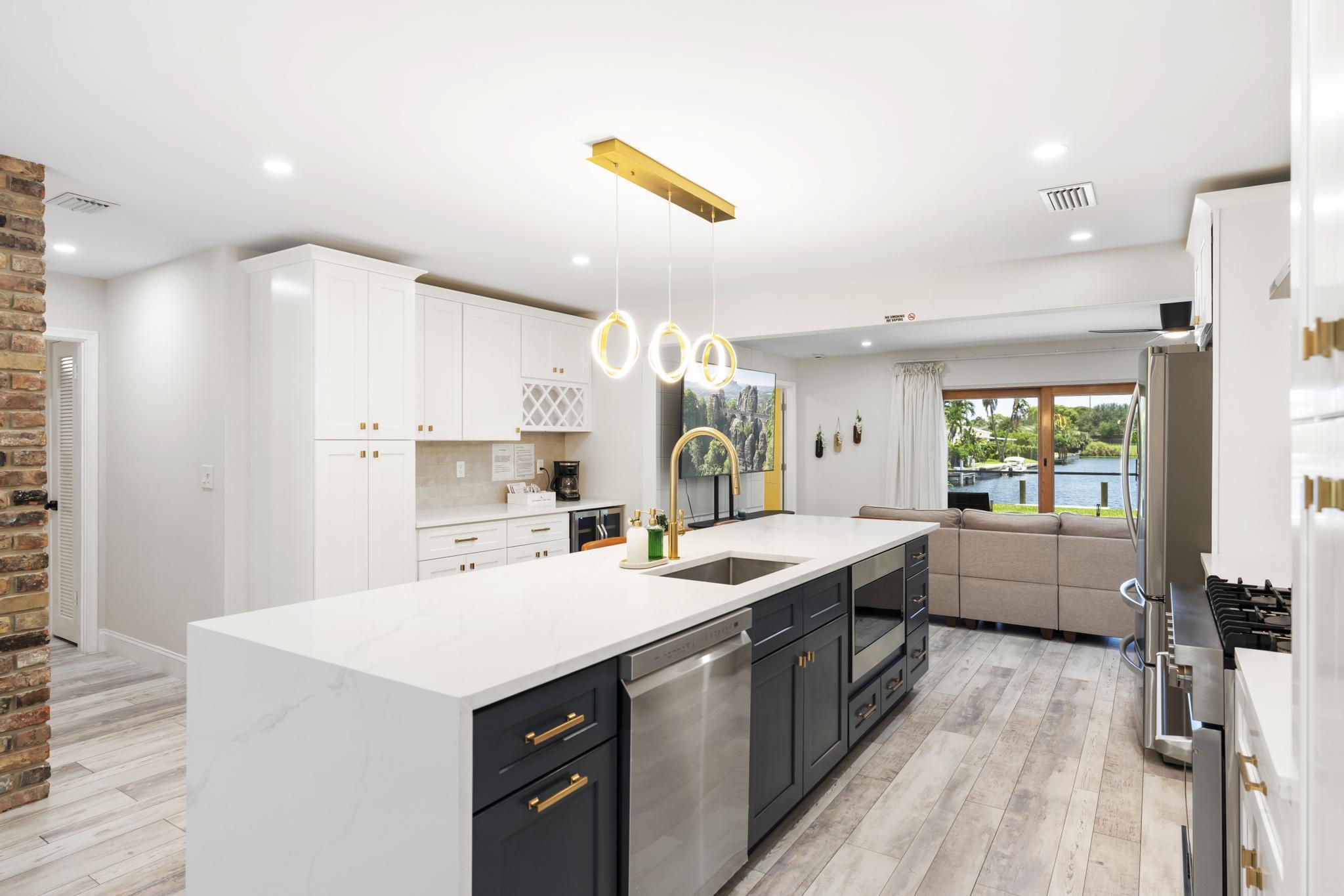 8416 Pine Tree, Lake Clarke Shores FL 33406