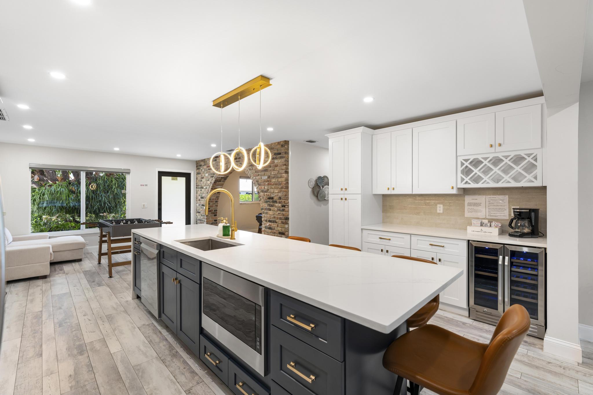 8416 Pine Tree, Lake Clarke Shores FL 33406