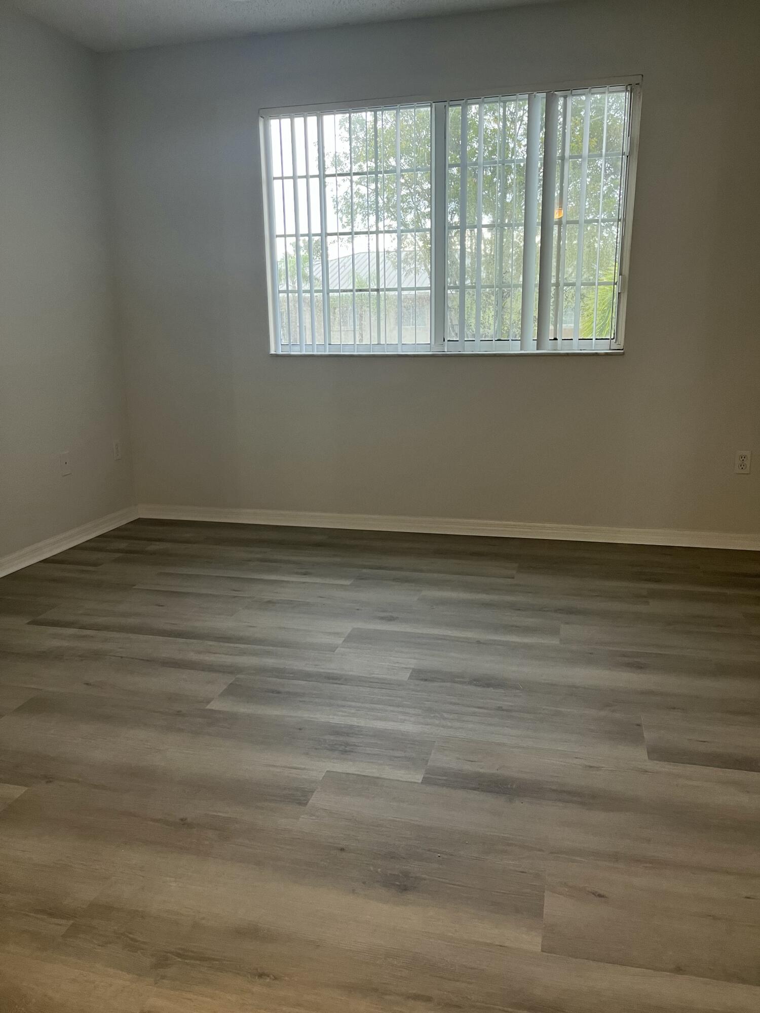 1200 Crestwood #1206, Royal Palm Beach FL 33411