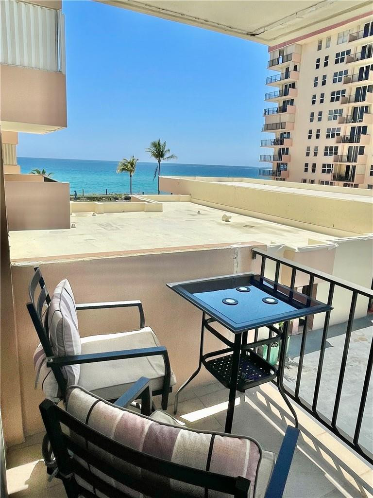 1149 HILLSBORO MILE #304, Hillsboro Beach FL 33062