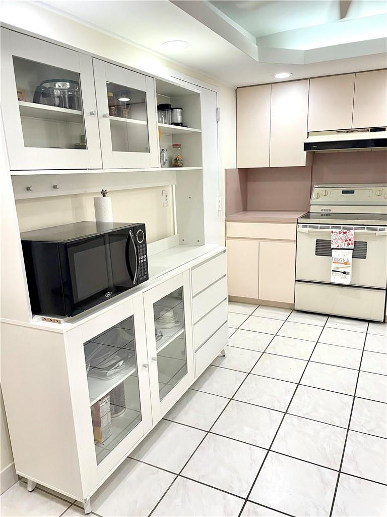 1149 HILLSBORO MILE #304, Hillsboro Beach FL 33062