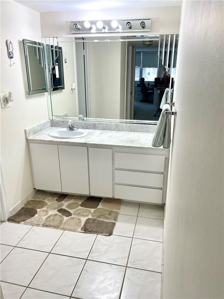 1149 HILLSBORO MILE #304, Hillsboro Beach FL 33062