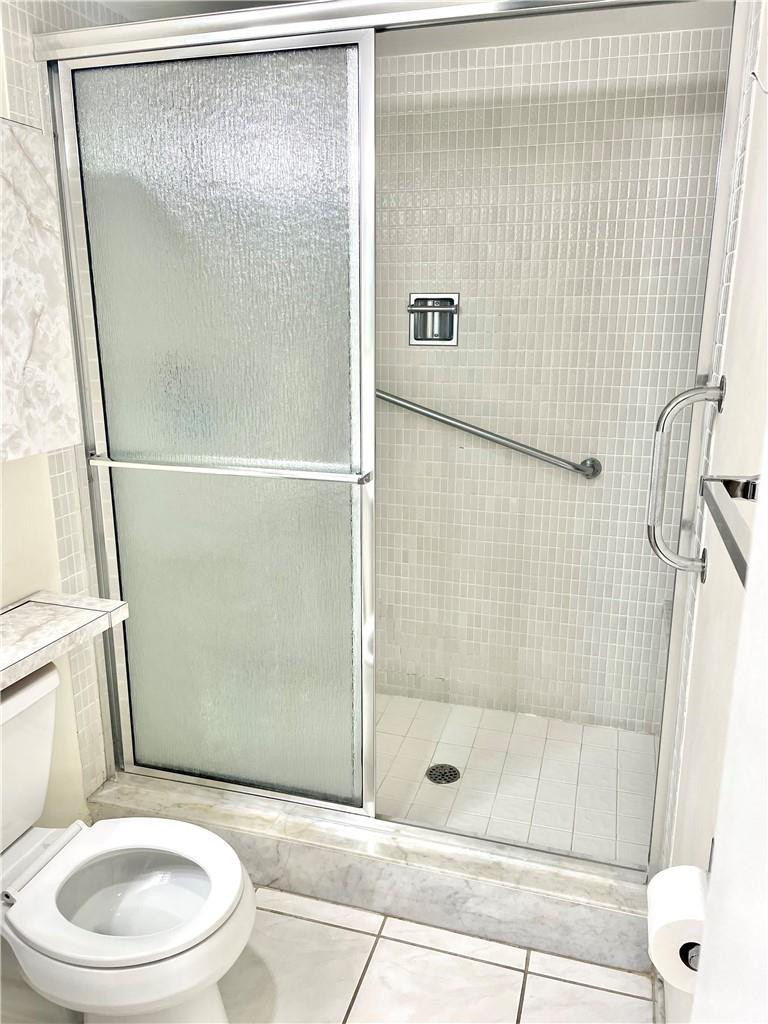 1149 HILLSBORO MILE #304, Hillsboro Beach FL 33062