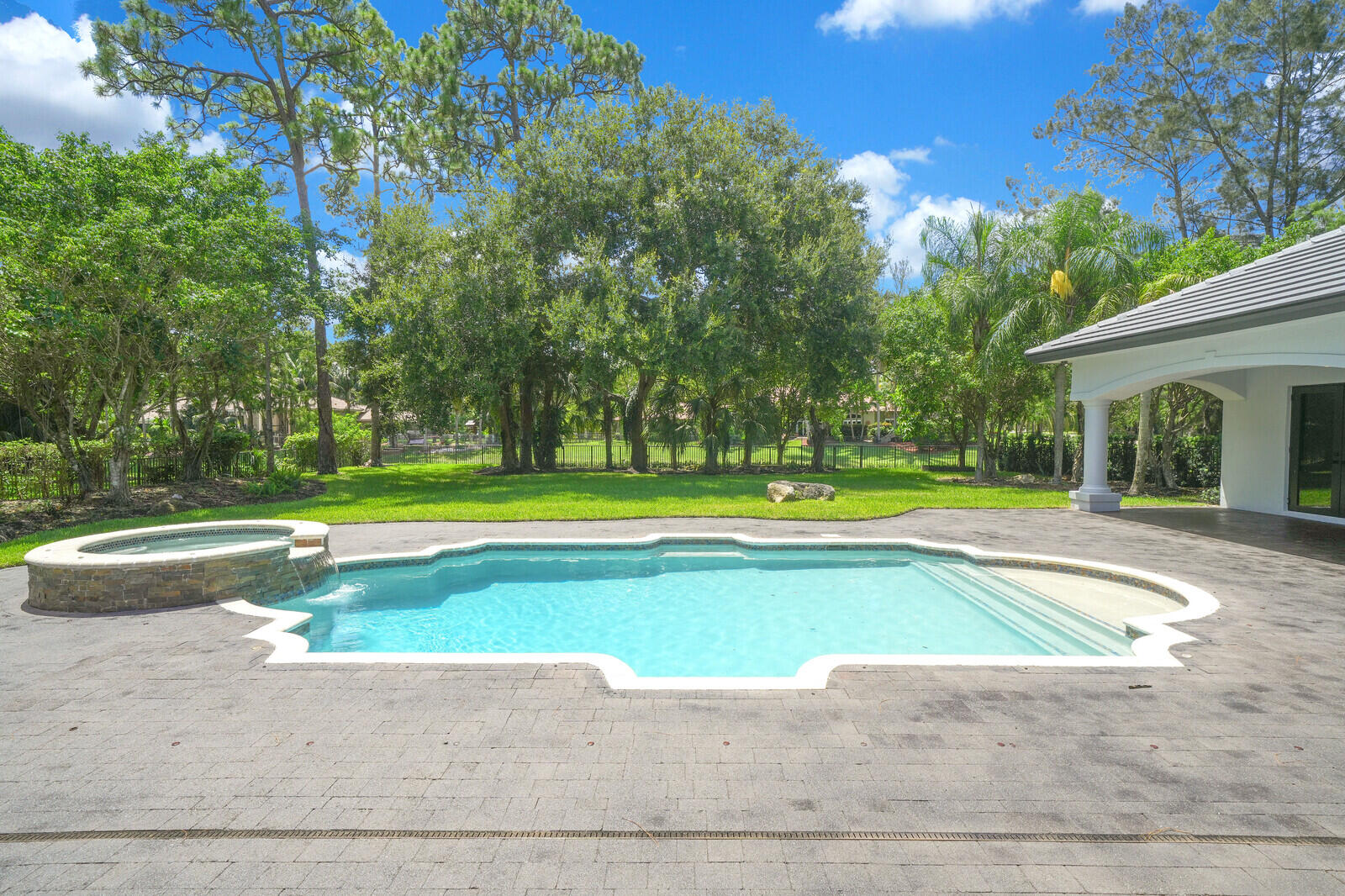6041 NW 84th, Parkland FL 33067