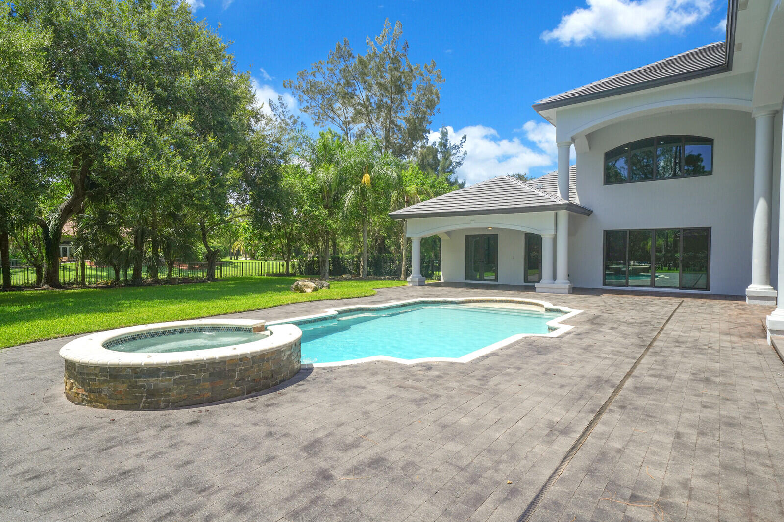 6041 NW 84th, Parkland FL 33067