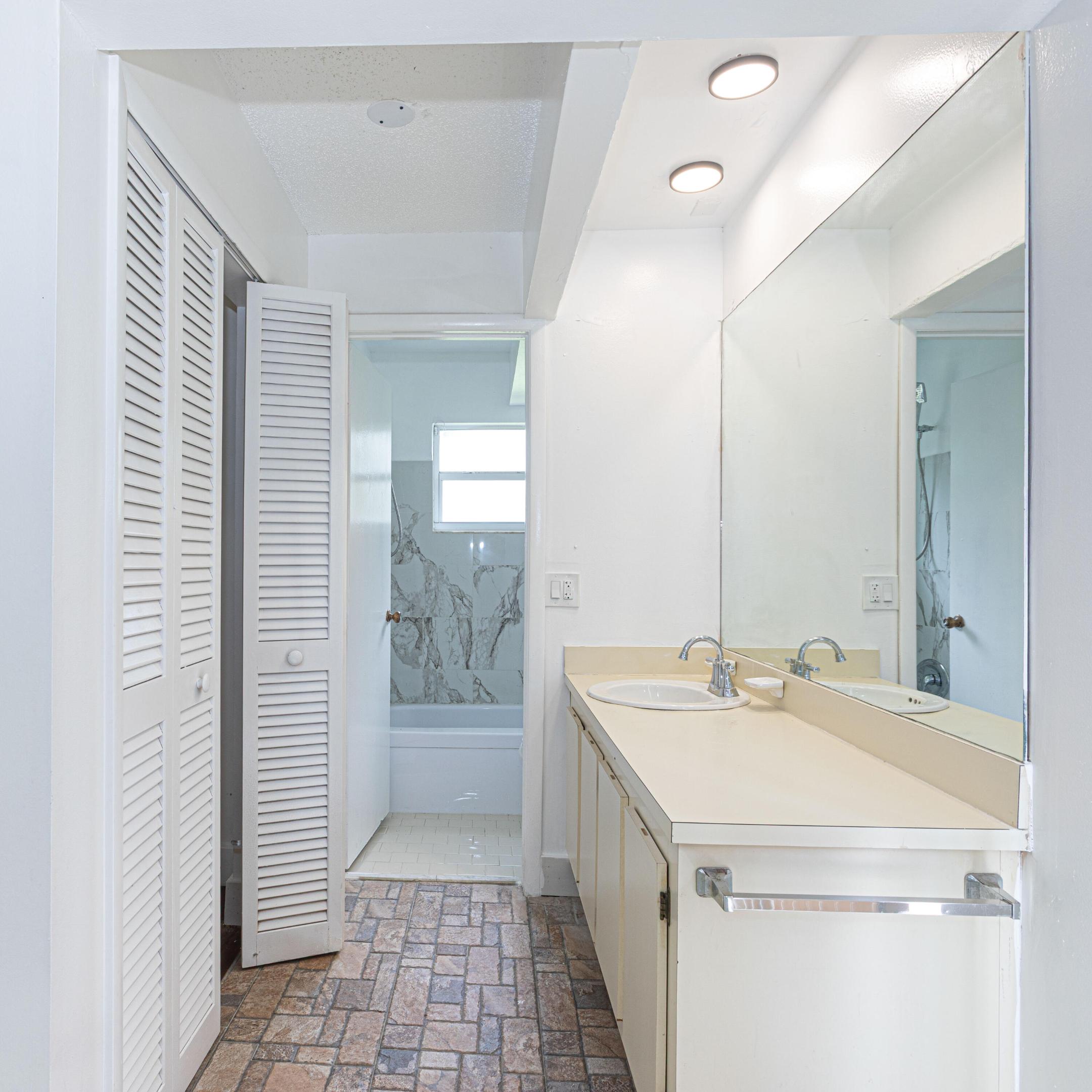 202 Sparrow #1, Royal Palm Beach FL 33411
