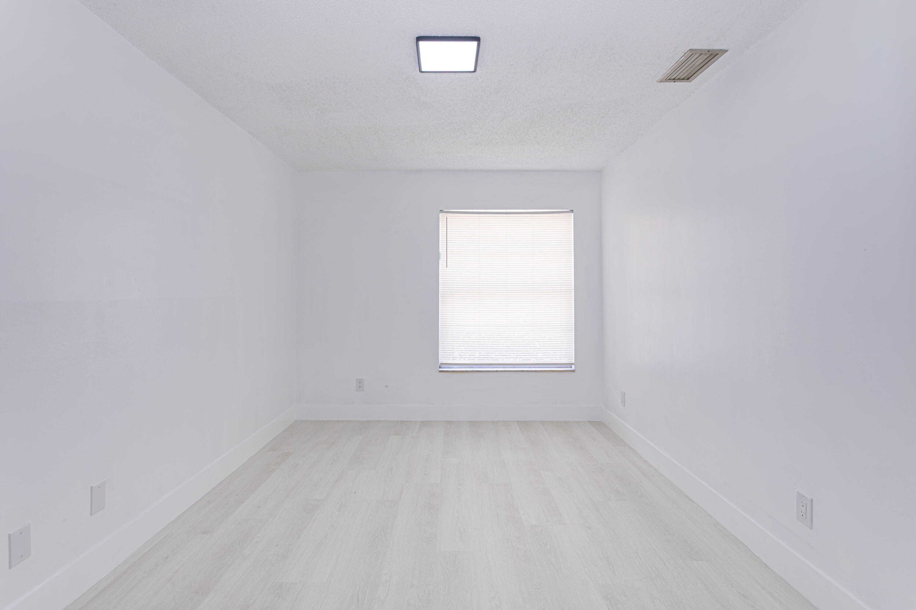 202 Sparrow #1, Royal Palm Beach FL 33411