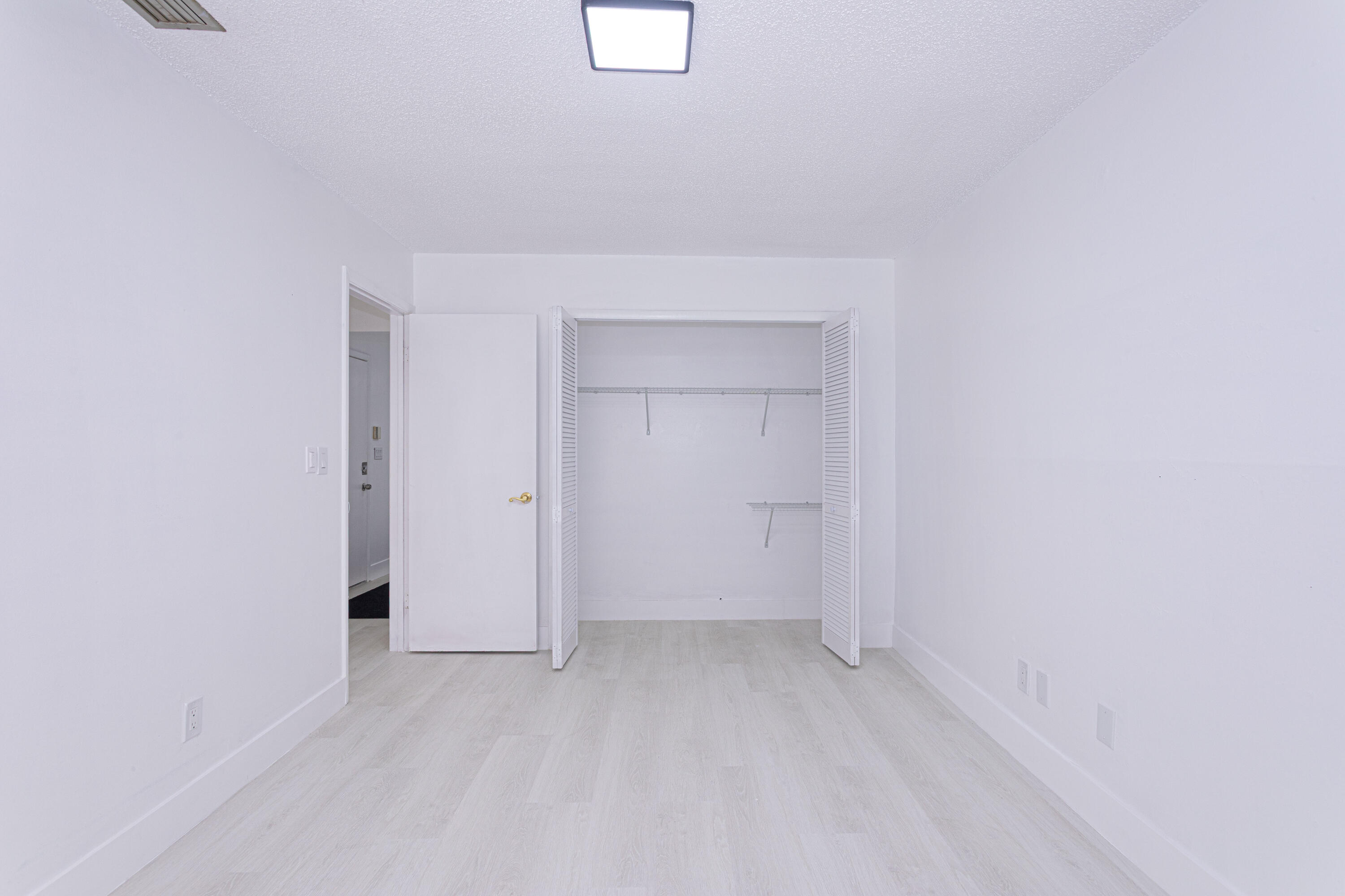202 Sparrow #1, Royal Palm Beach FL 33411