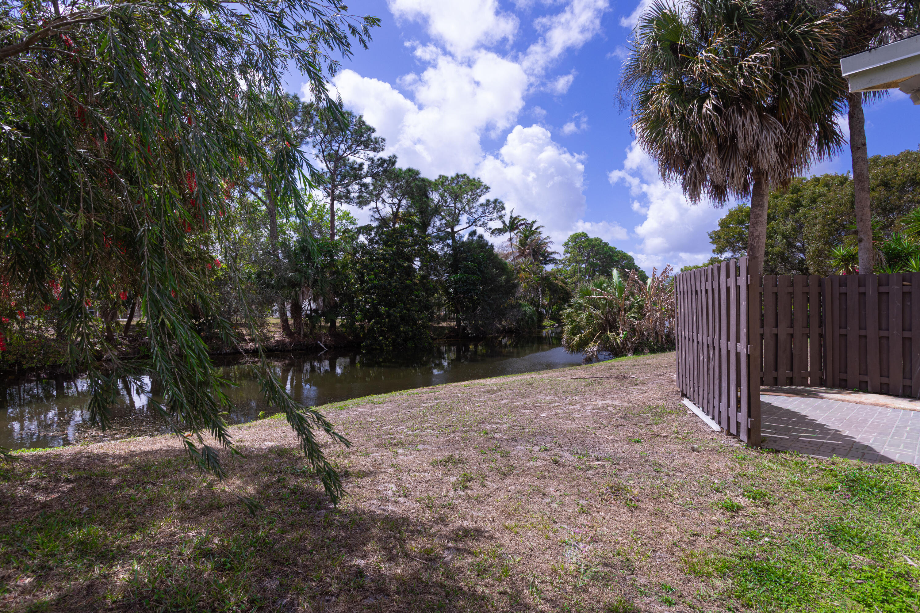 202 Sparrow #1, Royal Palm Beach FL 33411