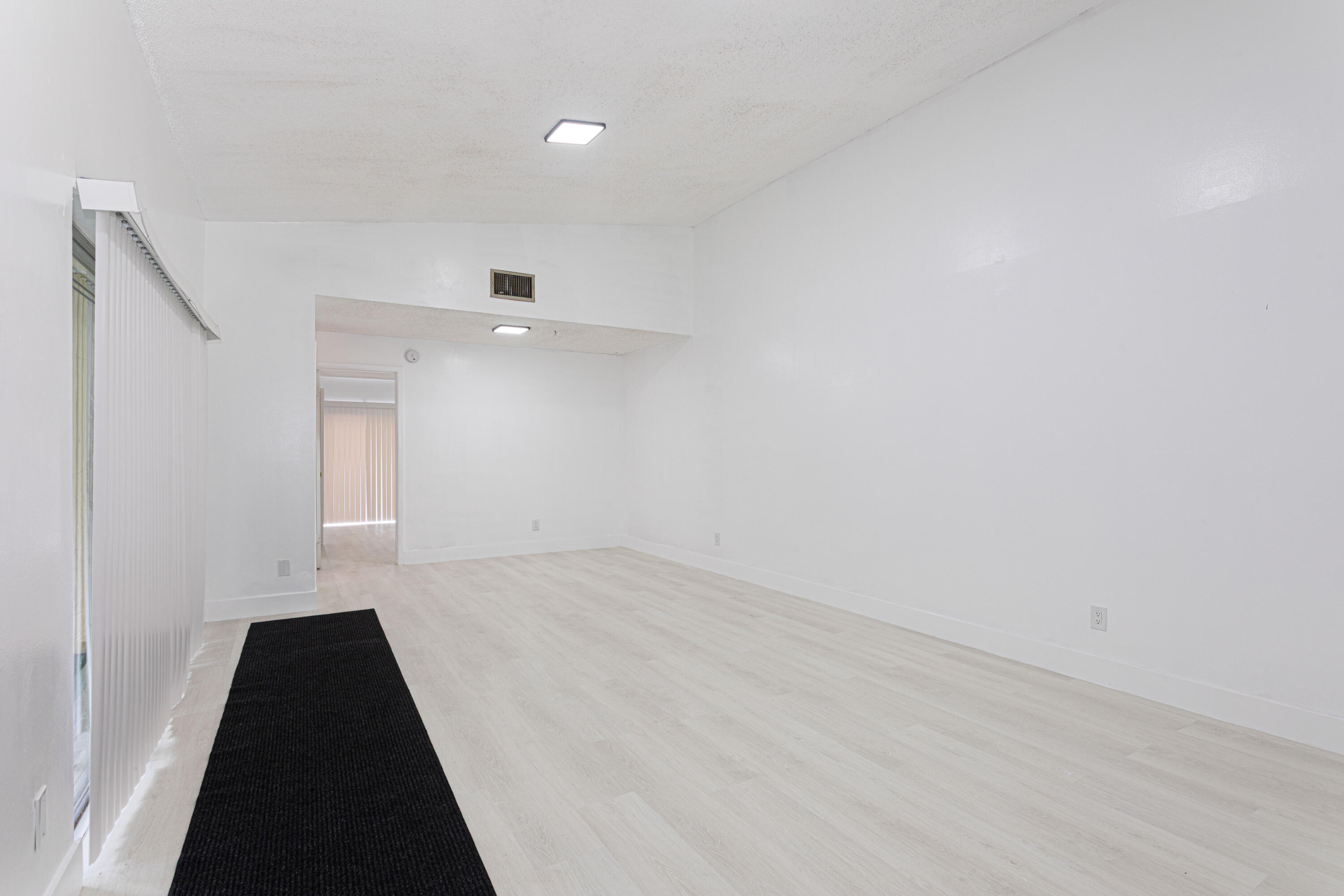 202 Sparrow #1, Royal Palm Beach FL 33411