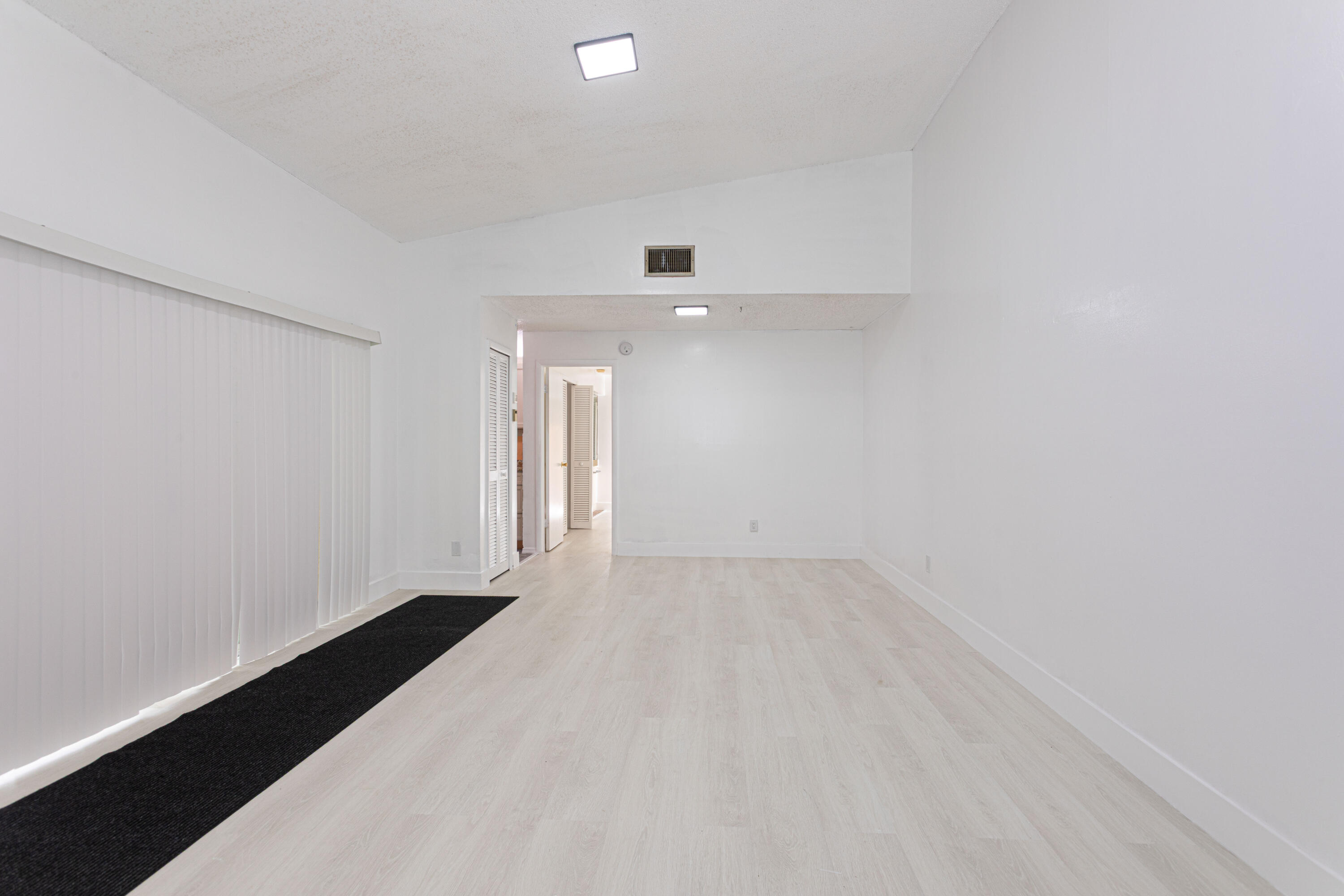 202 Sparrow #1, Royal Palm Beach FL 33411