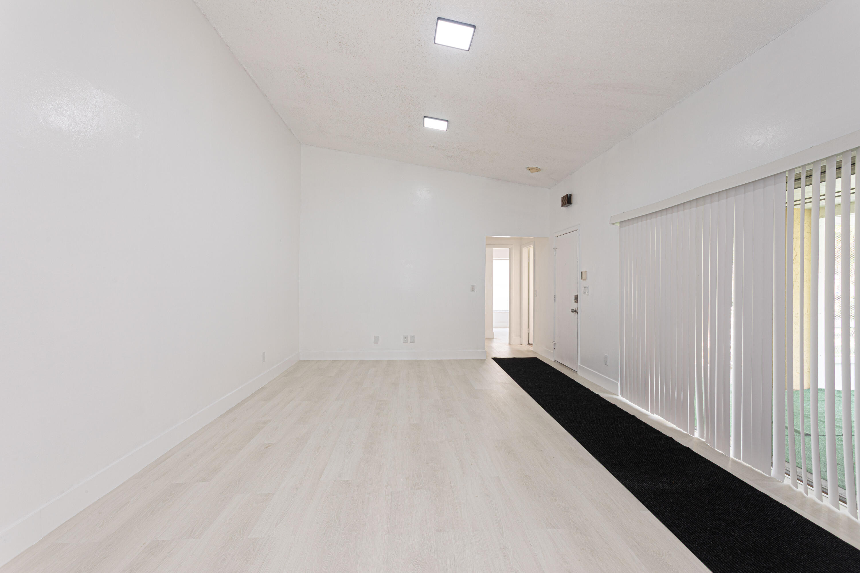 202 Sparrow #1, Royal Palm Beach FL 33411