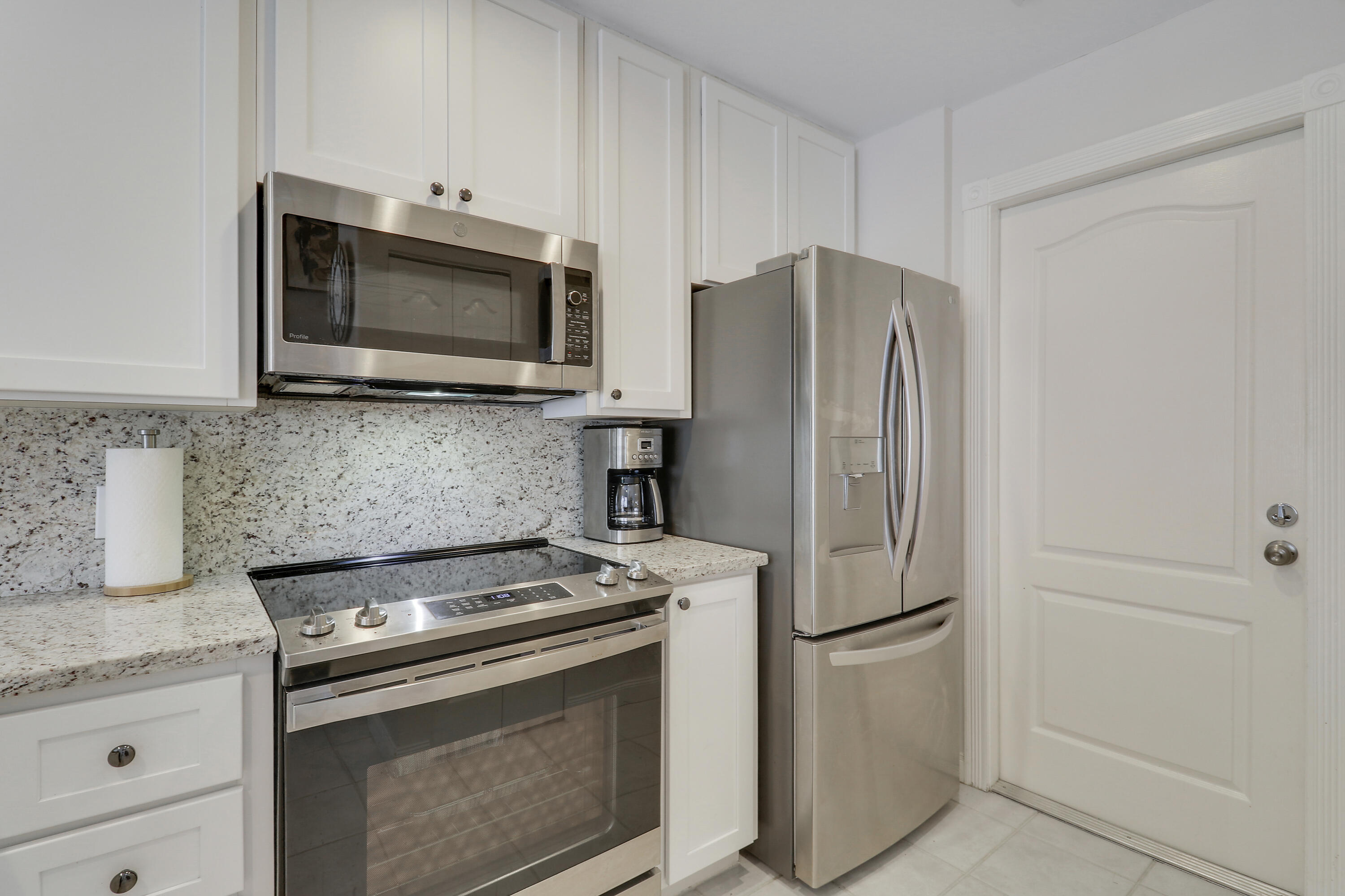 73 Laurel Oaks, Jupiter FL 33469
