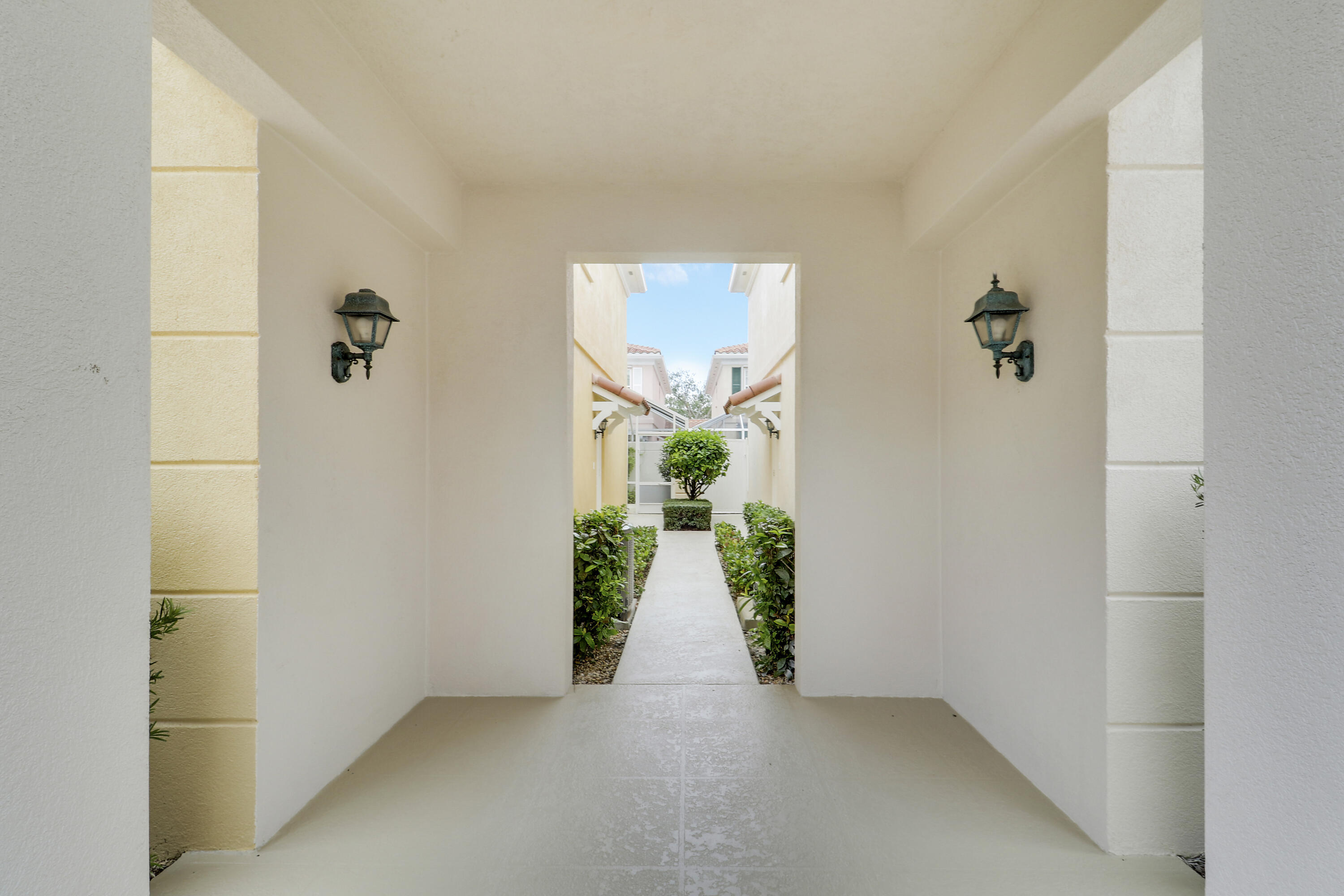 73 Laurel Oaks, Jupiter FL 33469