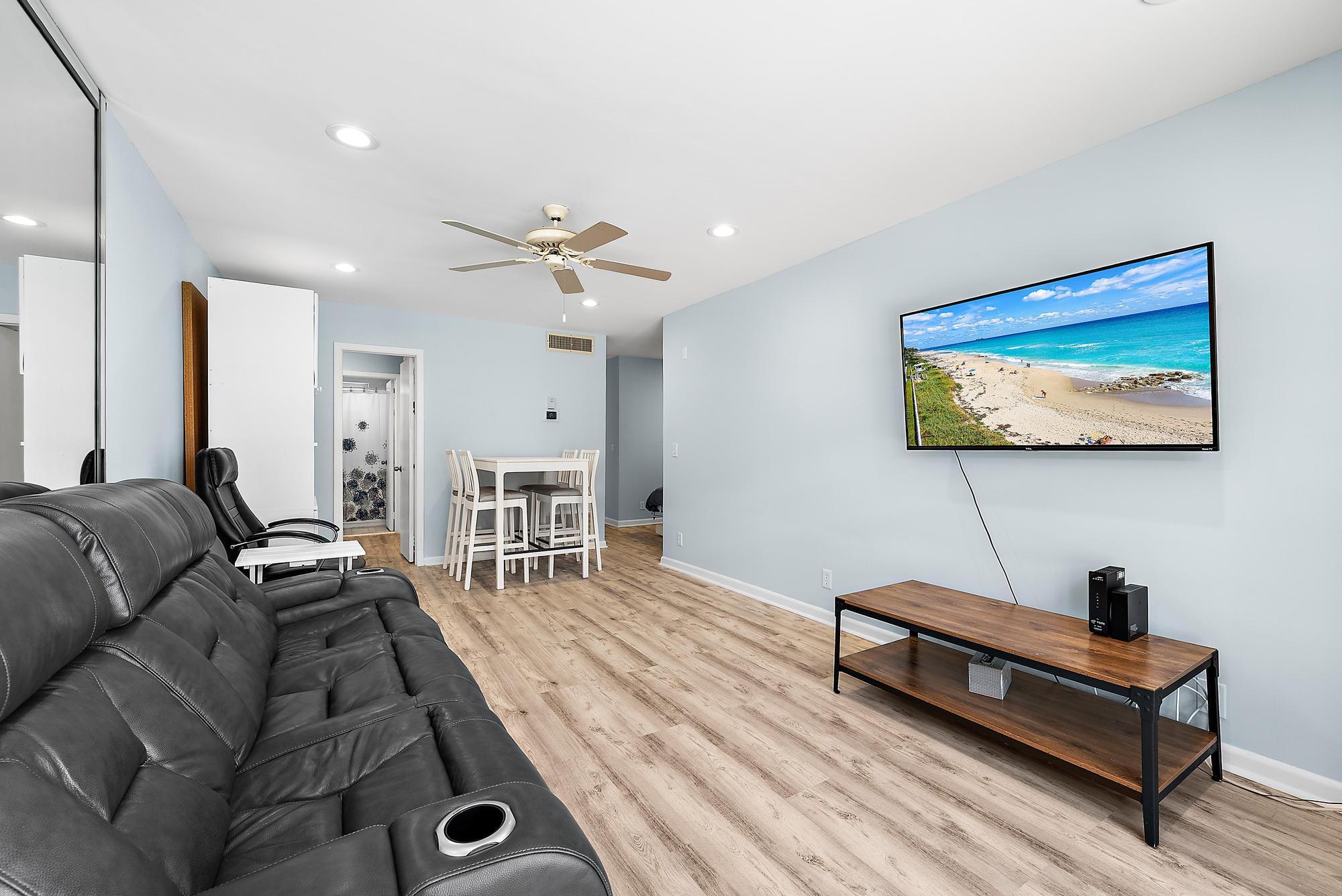 3851 N OCEAN #202, Gulf Stream FL 33483