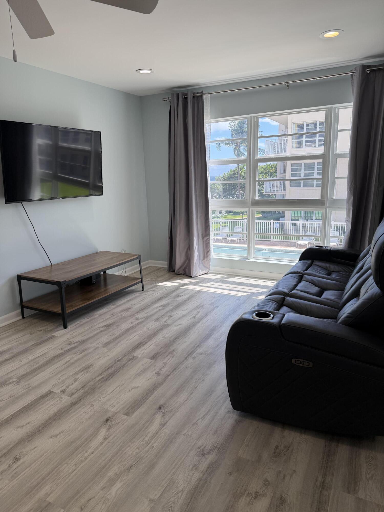 3851 N OCEAN #202, Gulf Stream FL 33483