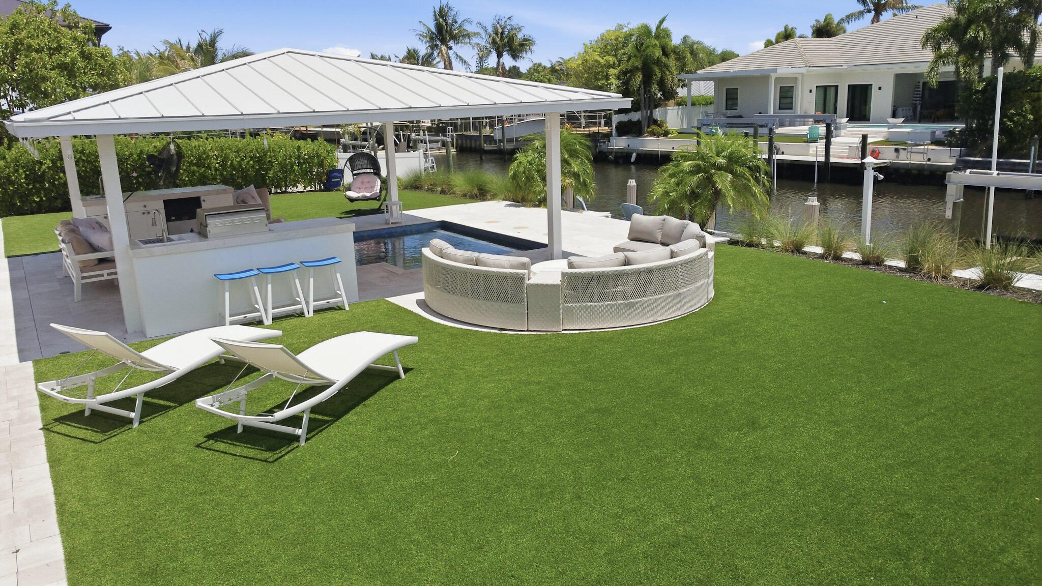 16 LEEWARD, Tequesta FL 33469