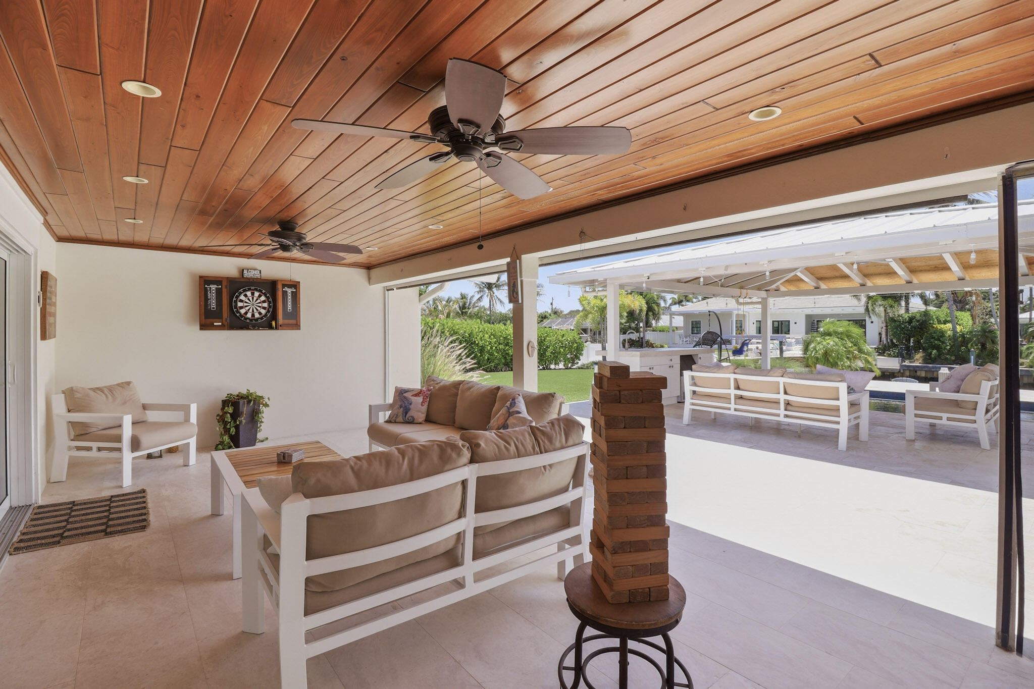 16 LEEWARD, Tequesta FL 33469