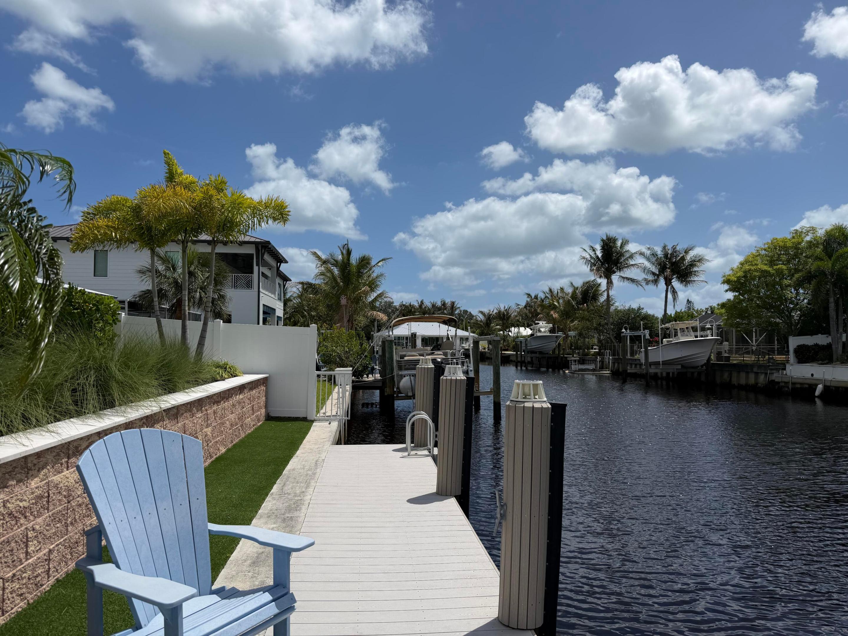 16 LEEWARD, Tequesta FL 33469