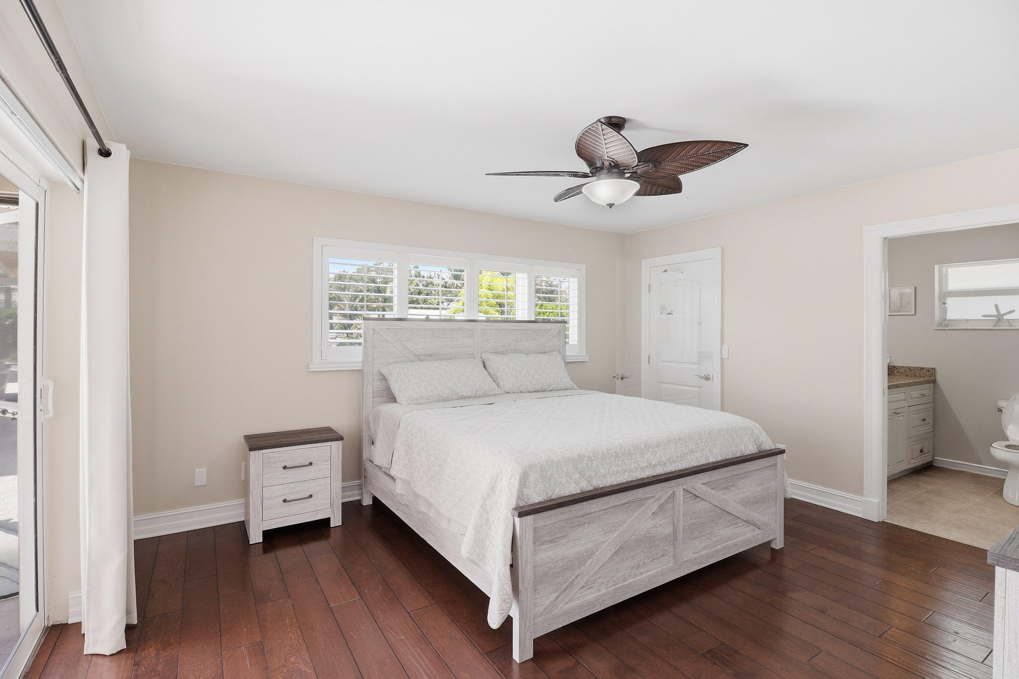 16 LEEWARD, Tequesta FL 33469