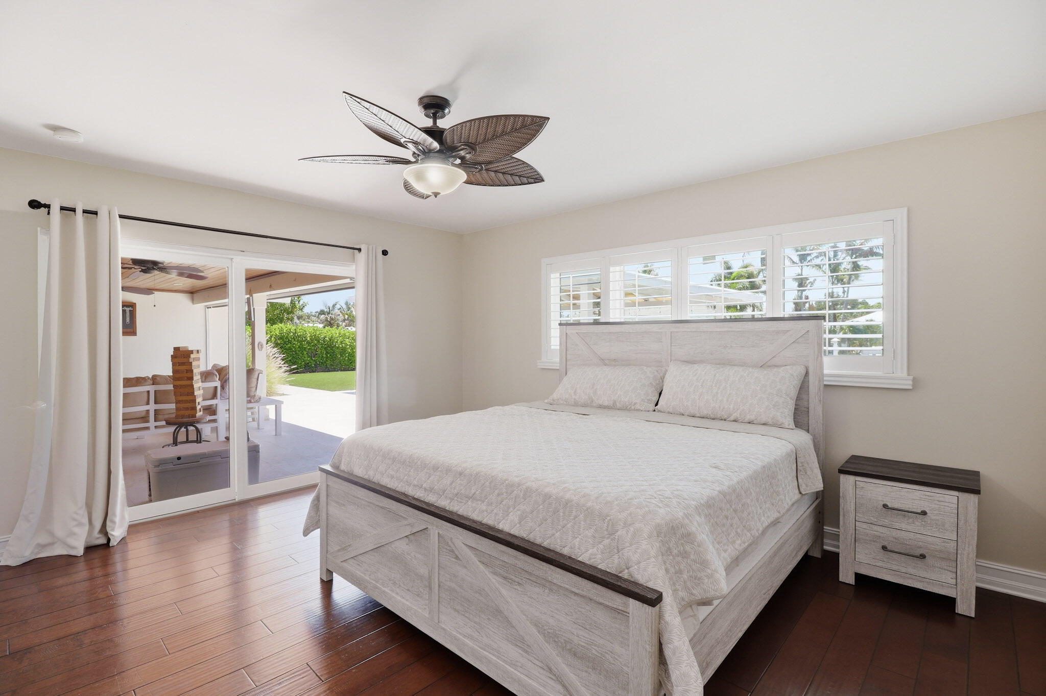 16 LEEWARD, Tequesta FL 33469