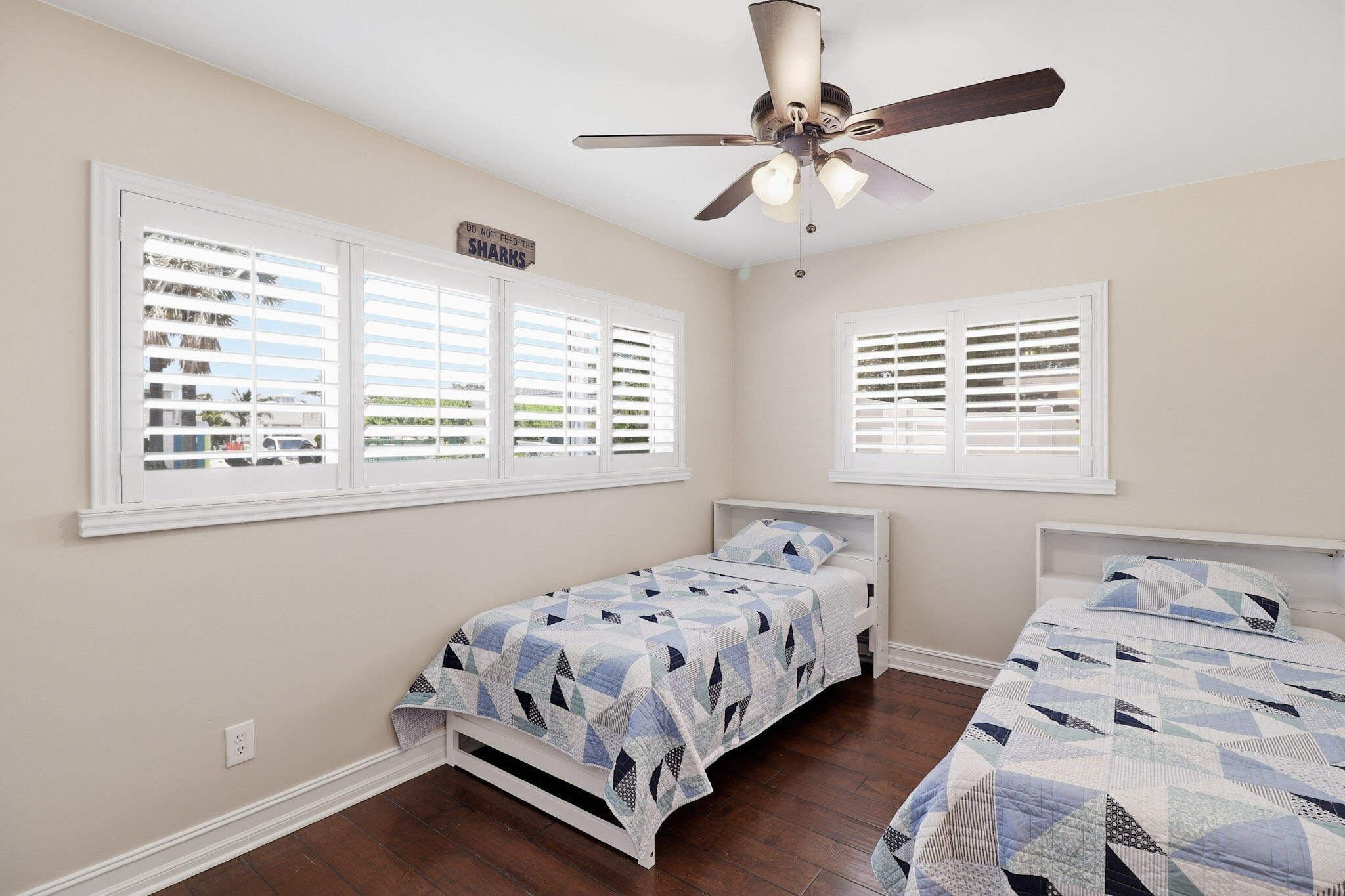 16 LEEWARD, Tequesta FL 33469