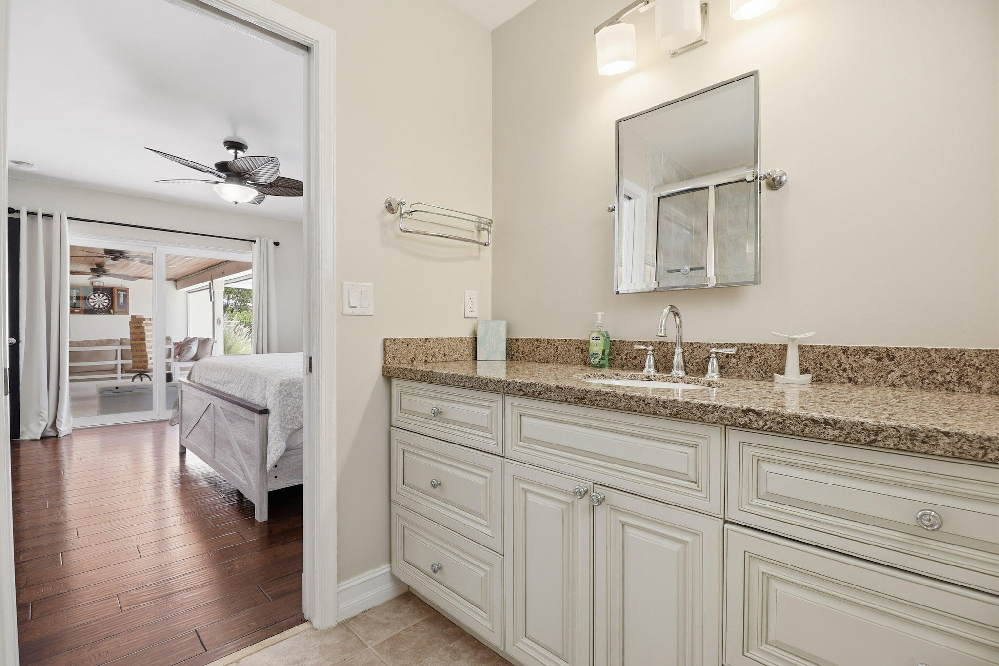 16 LEEWARD, Tequesta FL 33469