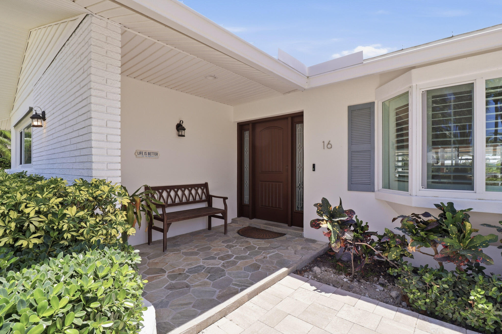 16 LEEWARD, Tequesta FL 33469