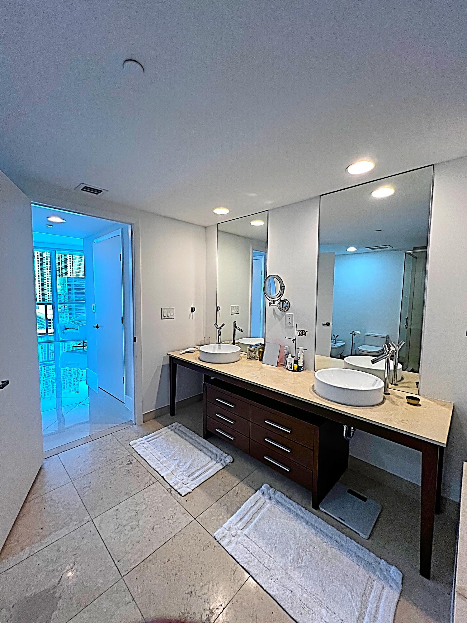 495 BRICKELL #1605, Miami FL 33131